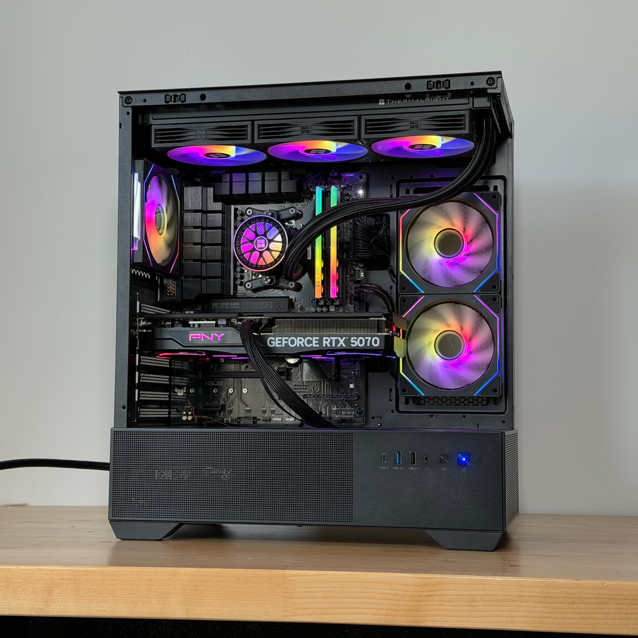 RTX 5070 Ryzen 7 7800x3d Gaming PC