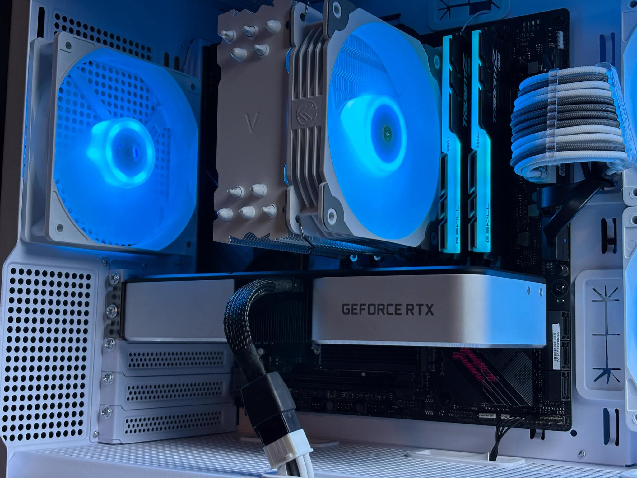 SUPER PC💫RTX 3060Ti FE | I7 11700f | 32gb RGB DDR4 | 1TB M.2 SSD
