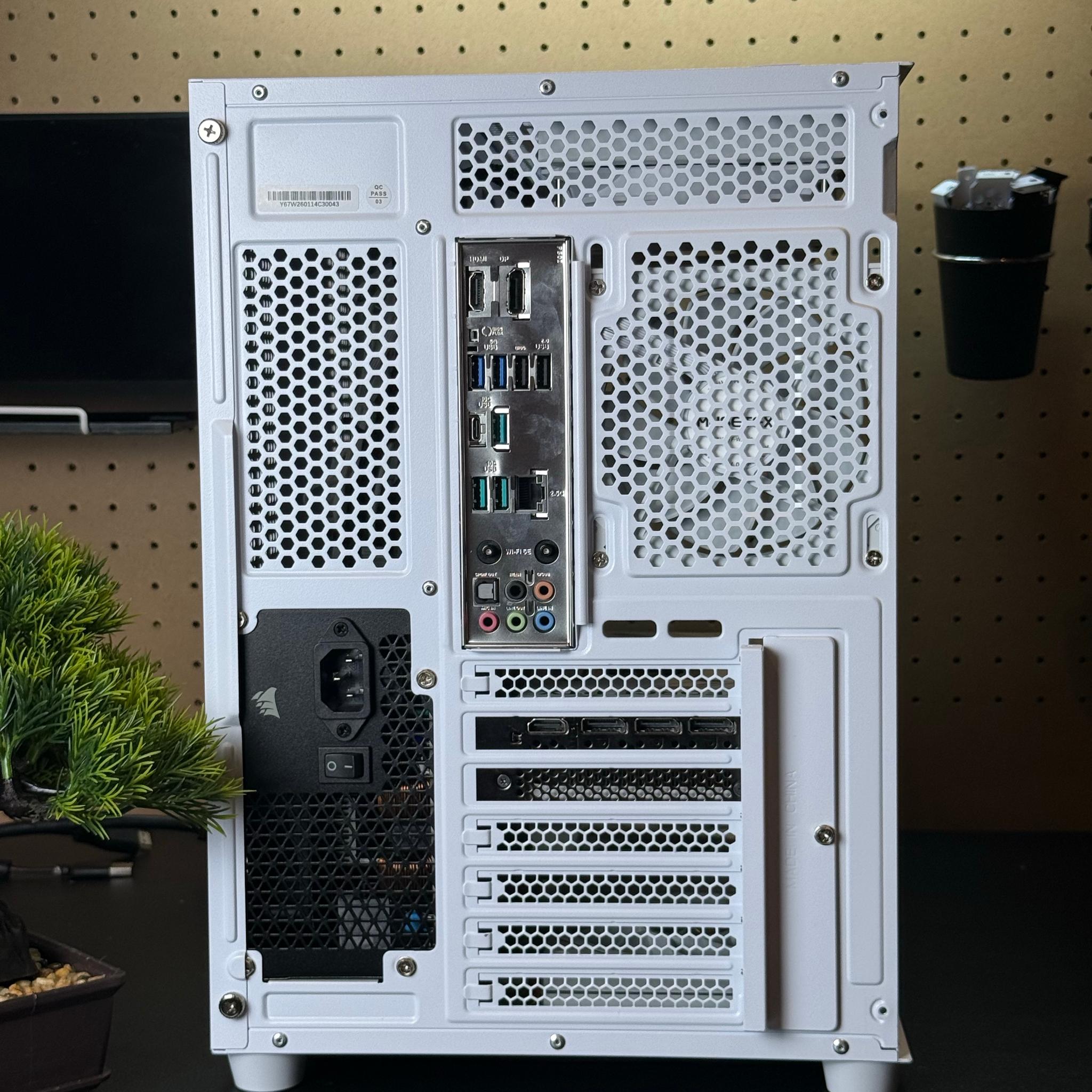 All White Gaming PC | RTX 4070 Ti Super | Ryzen 9 7950x | 32GB DDR5 RAM | 2TB | Windows 11