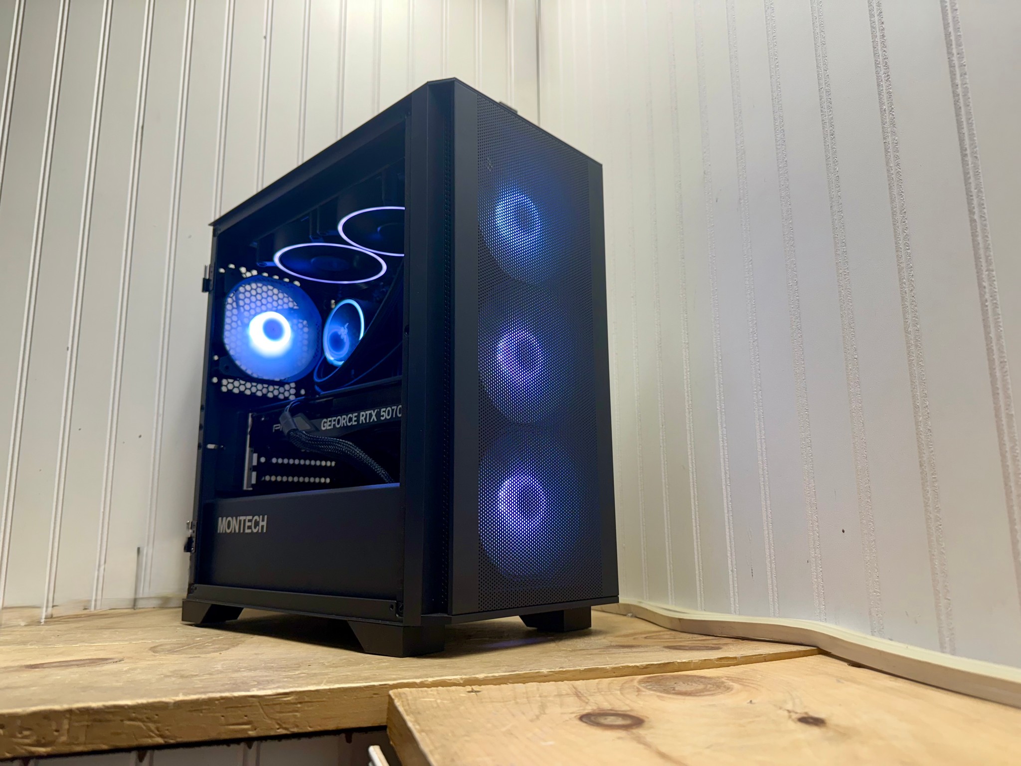 🔥 SMOKE RTX 5070 | Ryzen 5 7600X | 32GB DDR5 | 1.5TB Dual Drive | Windows 11 ✅