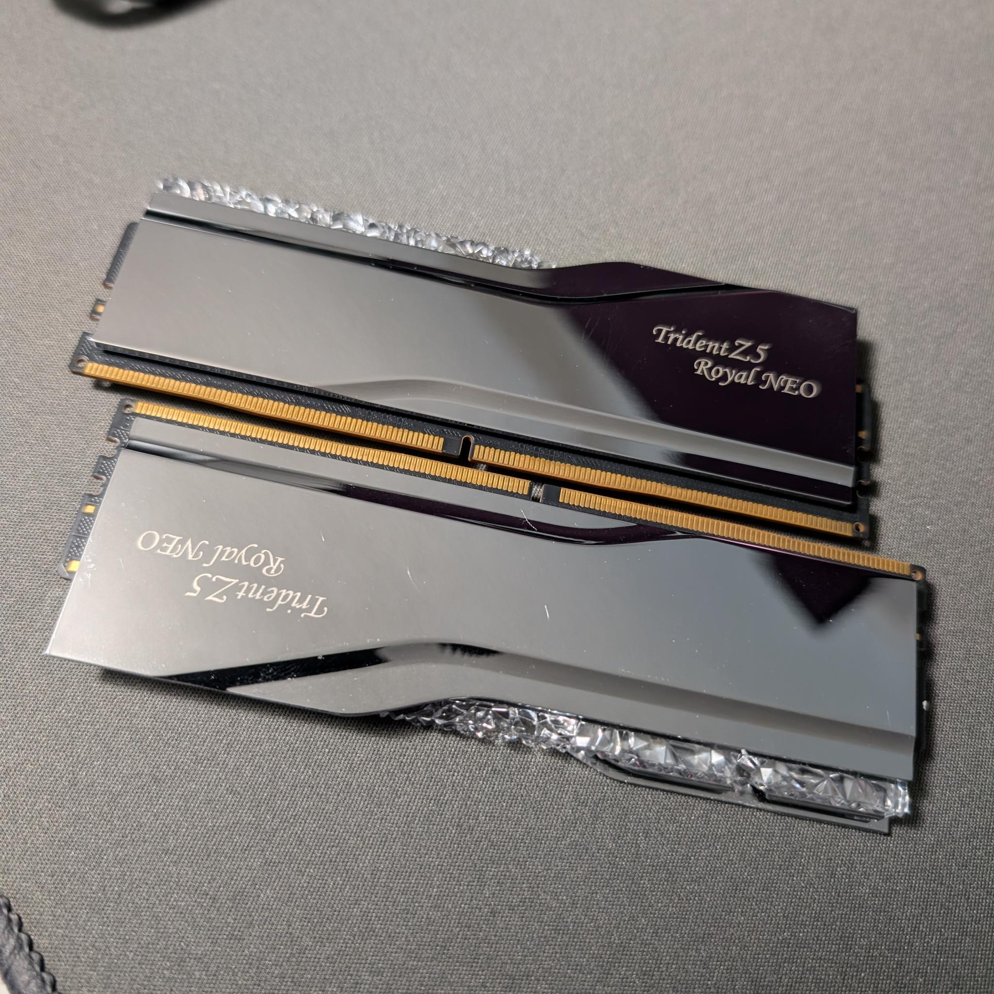 G.Skill Trident Z5 Royal Neo RGB 32GB (2x16GB) DDR5 8000