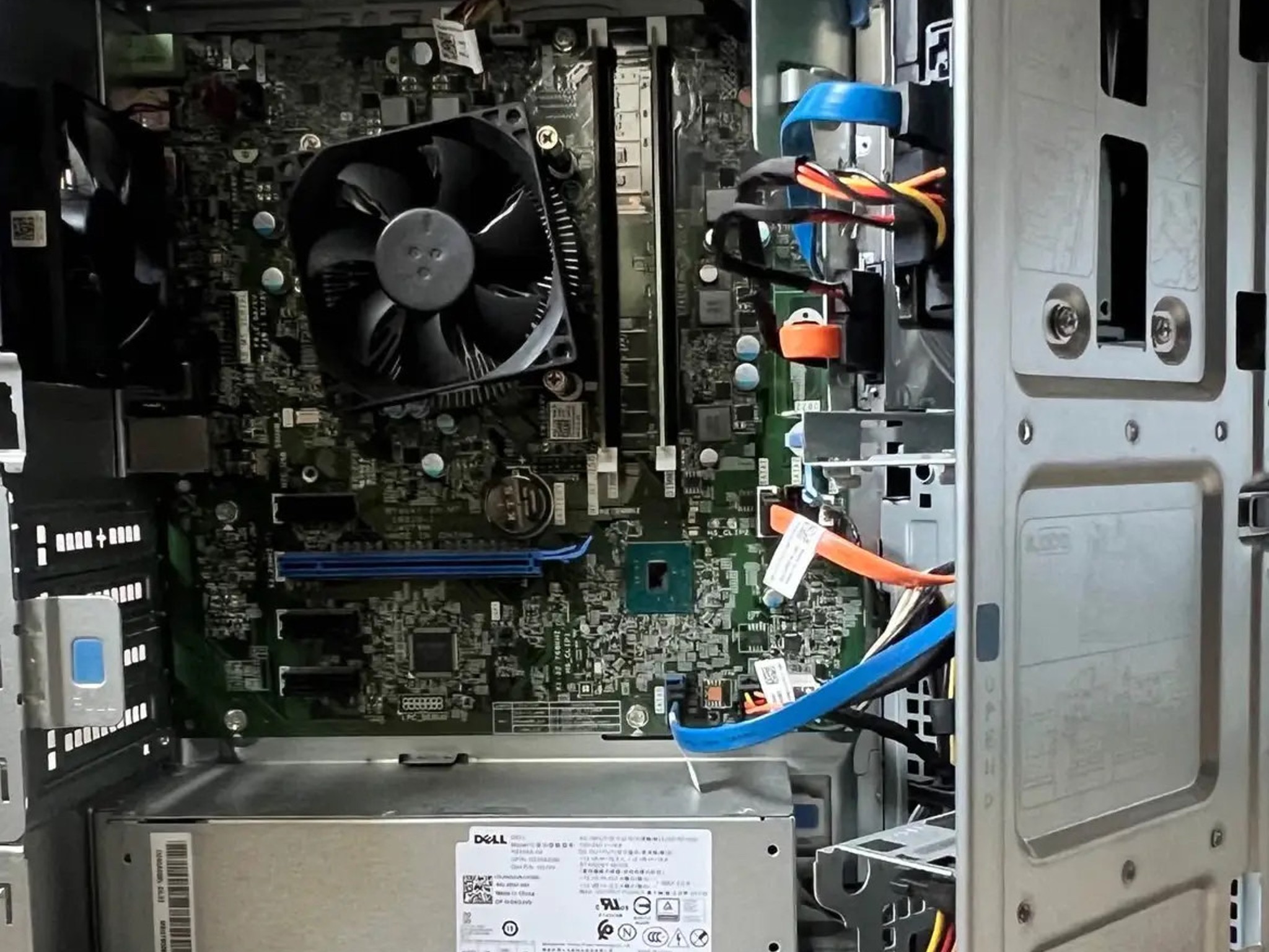 -LAST ONE BUY NOW SHIPS OUT FAST- Dell optiplex 3050 7th gen i3