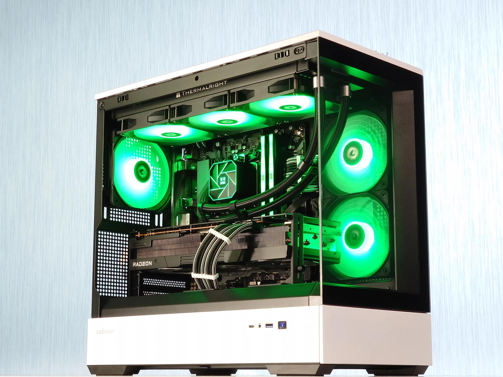 ⚪⚫🤖Stormtrooper Gaming PC⚔️AMD RX 7900 XT 20GB⚔️Ryzen 7 7700⚔️32GB DDR5⚔️2TB SSD