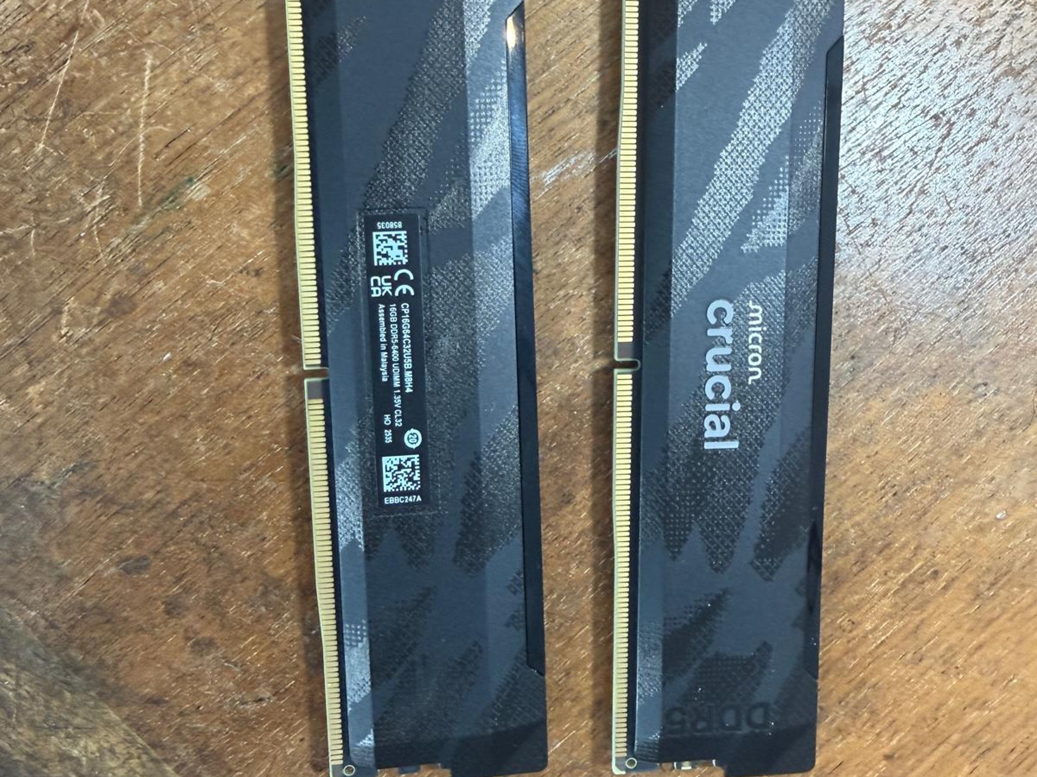 NEW Crucial Pro 32GB (16GBx2) DDR5-6400 CL32 RAM (without original packaging)