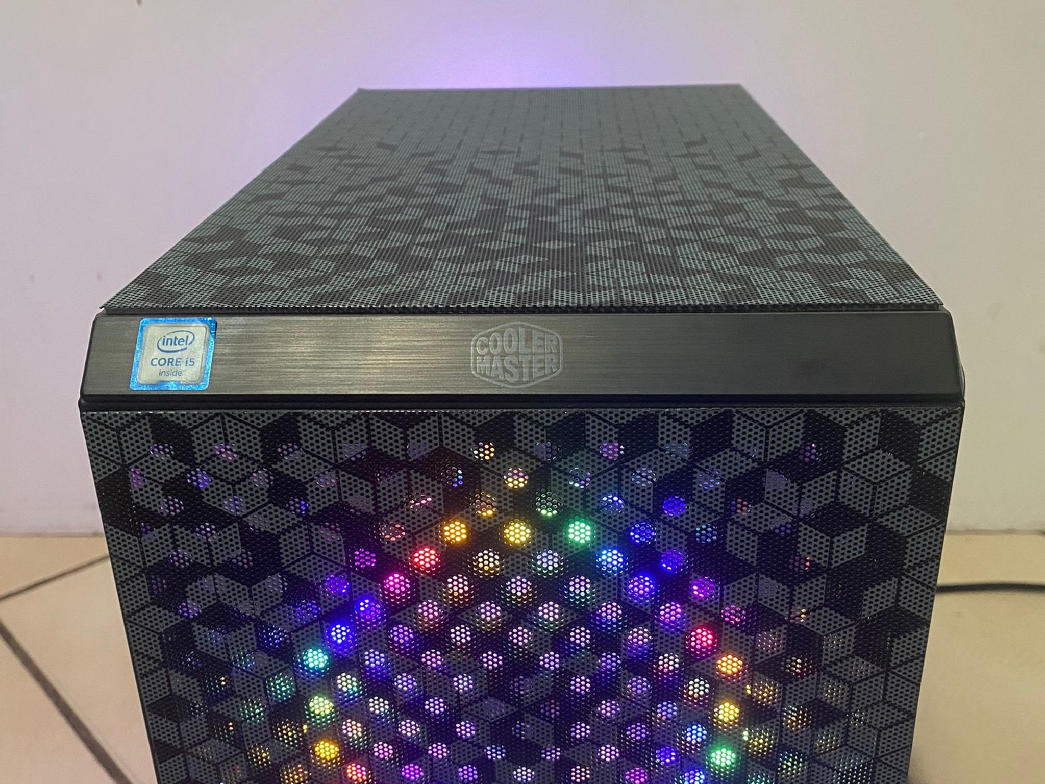 Gaming PC - GTX 980, I5 6500, 16GB DDR4, WIFI, BLUETOOTH, RGB, BLACK, SSD, HDD.