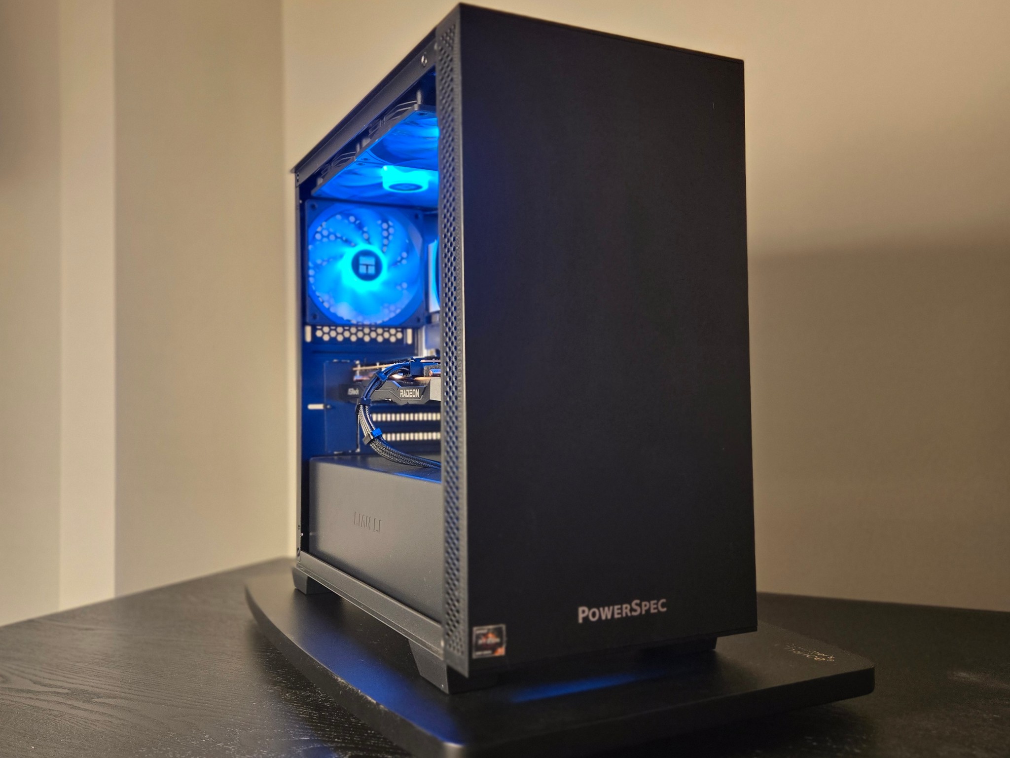 RX 6600 XT | Ryzen 5 5600G | 16gb DDR4 | 512gb Storage👏🏽