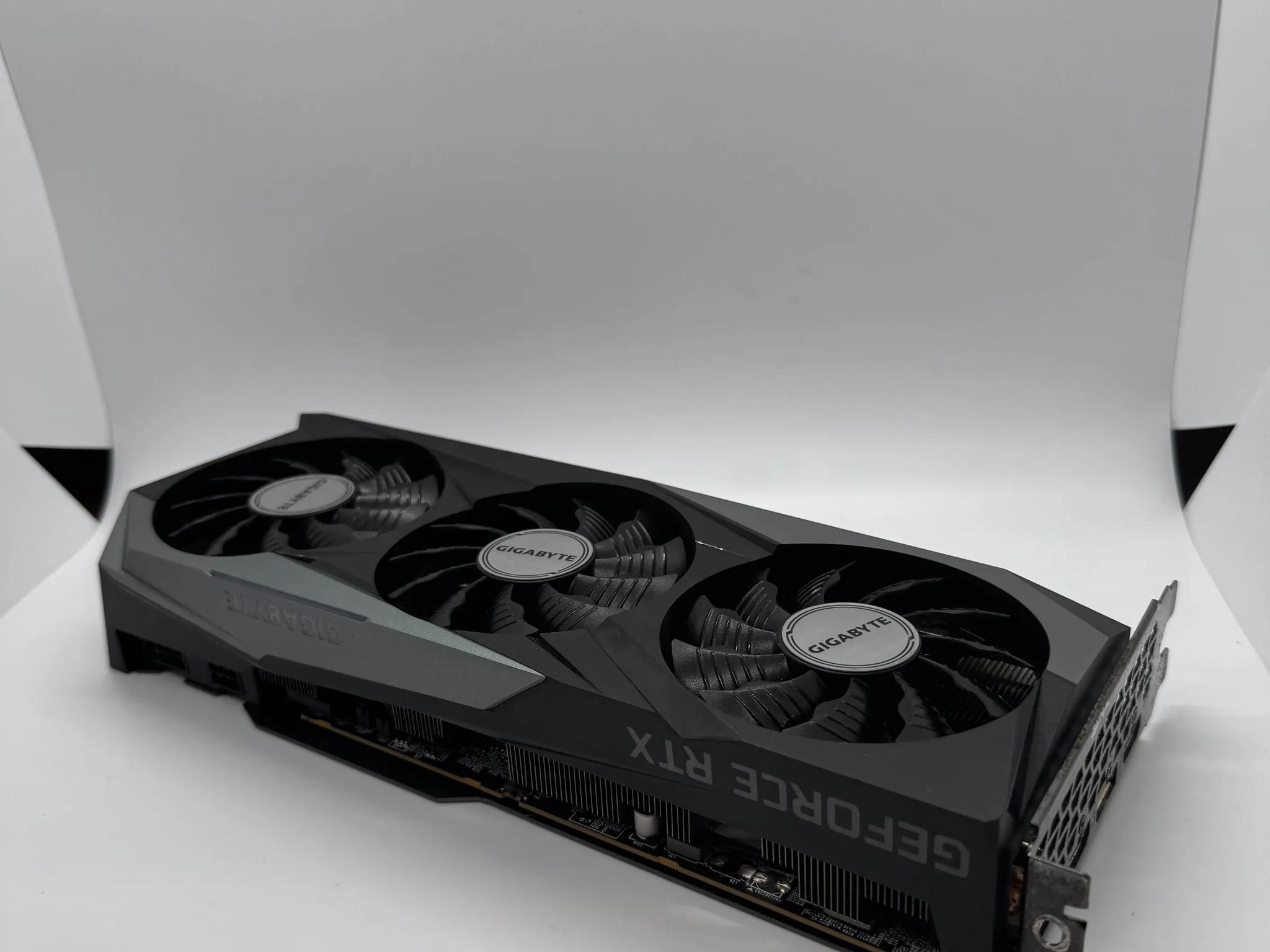 Gigabyte GAMING OC GeForce RTX 3070 8 GB Video Card