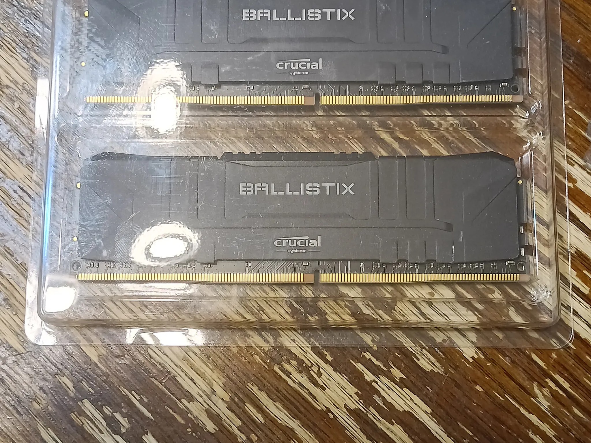 (BLACK) Crucial Ballistix 8GB (2 x 4GB) DDR4 2400 (PC4 19200) Desktop Memory Model