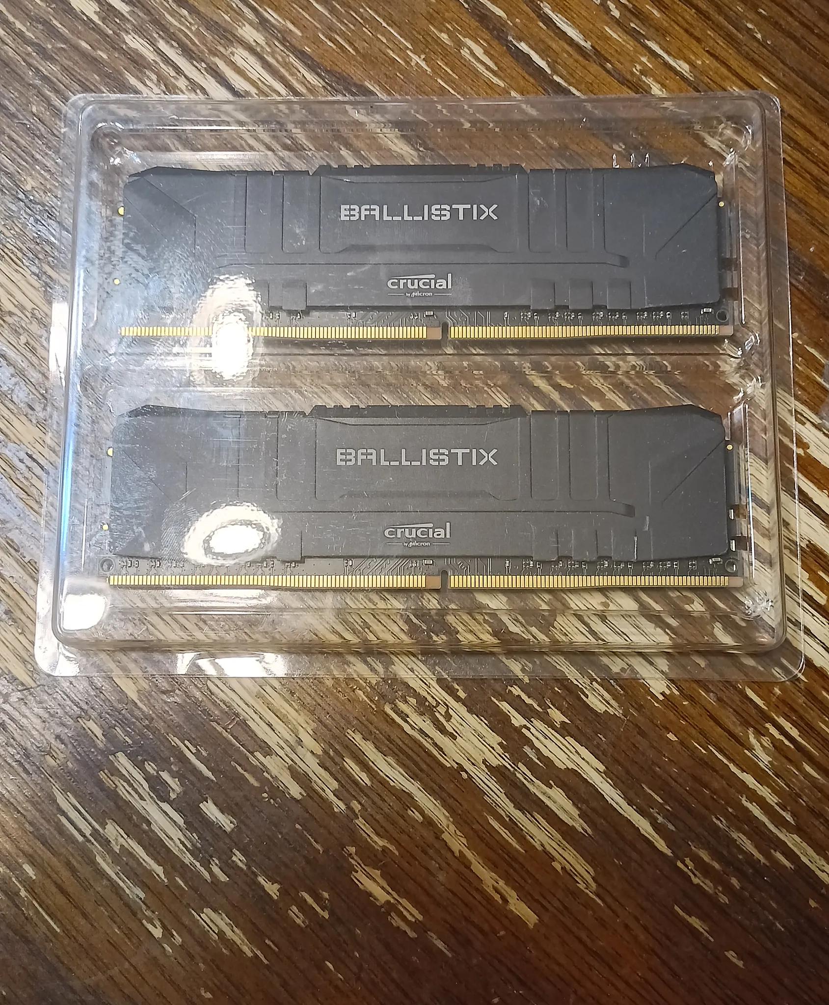 (BLACK) Crucial Ballistix 8GB (2 x 4GB) DDR4 2400 (PC4 19200) Desktop Memory Model