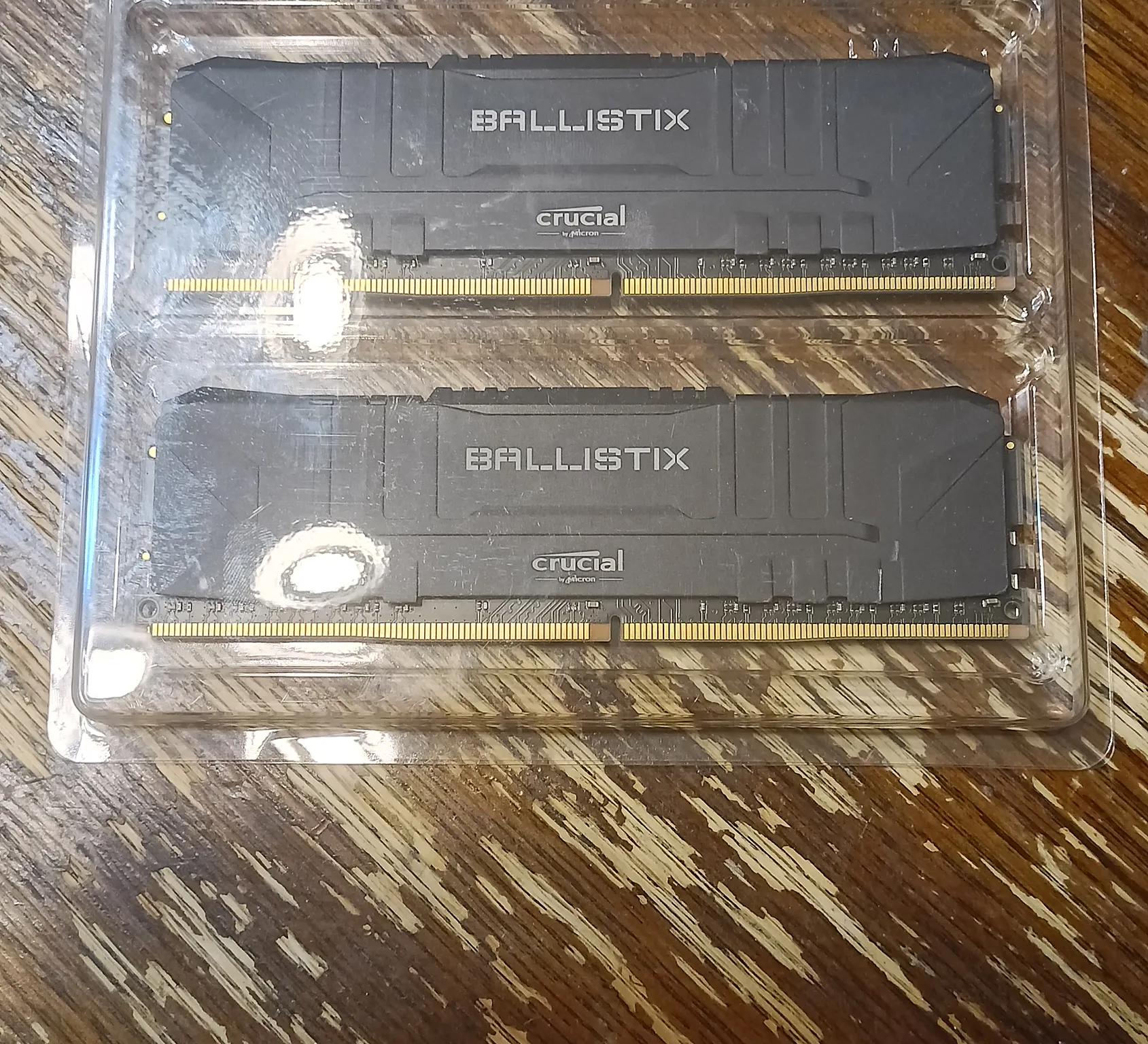 (BLACK) Crucial Ballistix 8GB (2 x 4GB) DDR4 2400 (PC4 19200) Desktop Memory Model
