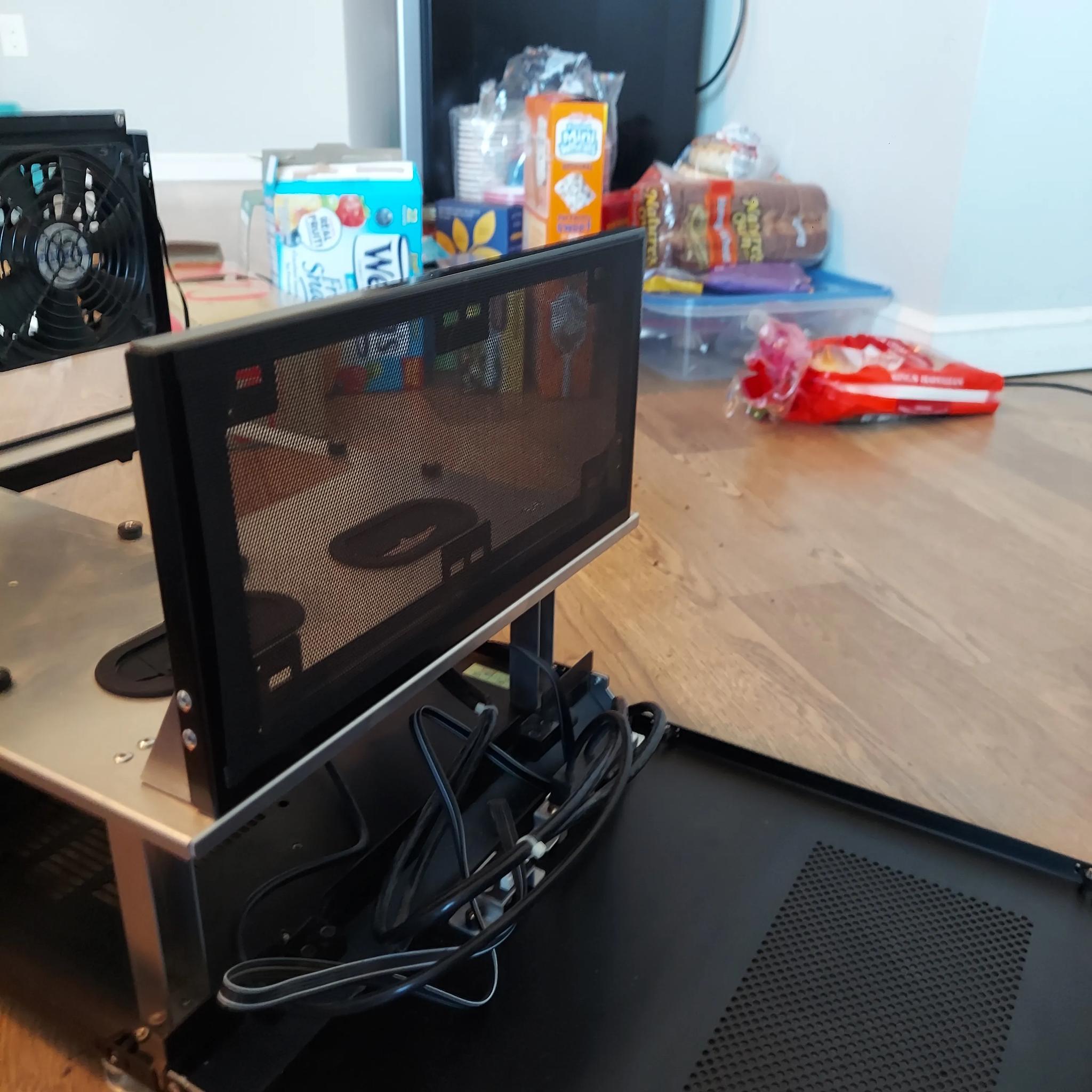 LIAN LI PC-V33