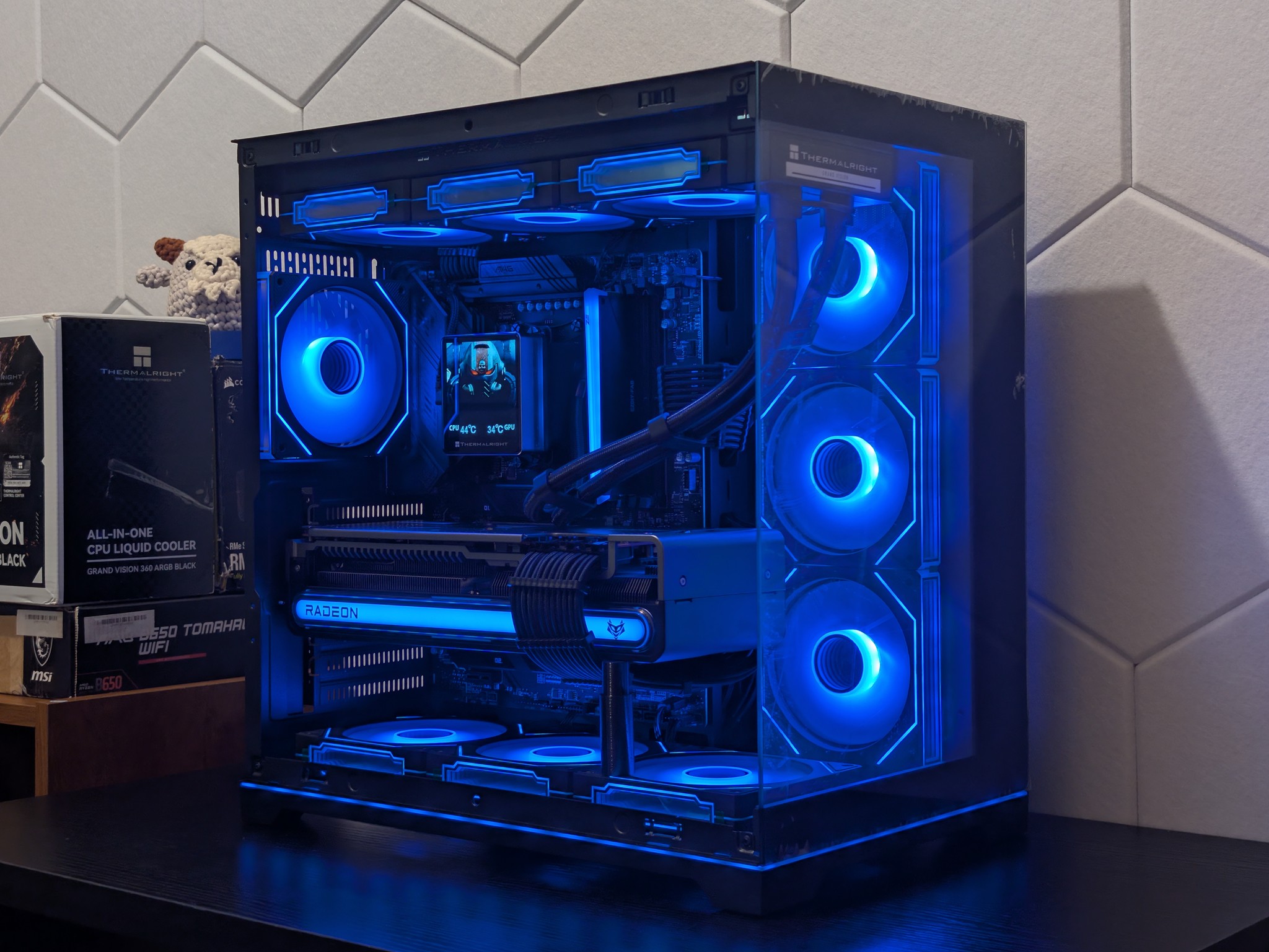 ♠️🔥4K Gaming Beast | RX 7900XTX | Ryzen 9 9900X | 2TB SSD | 32GB RAM | WiFi 6 & Bluetooth🔥♠️