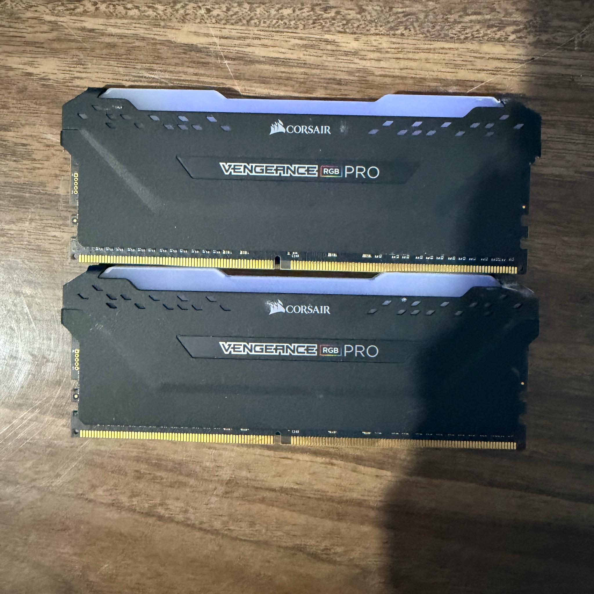 Corsair Vengeance RGB Pro Black 64GB CL16 3200 MT/s DDR4(2X32)