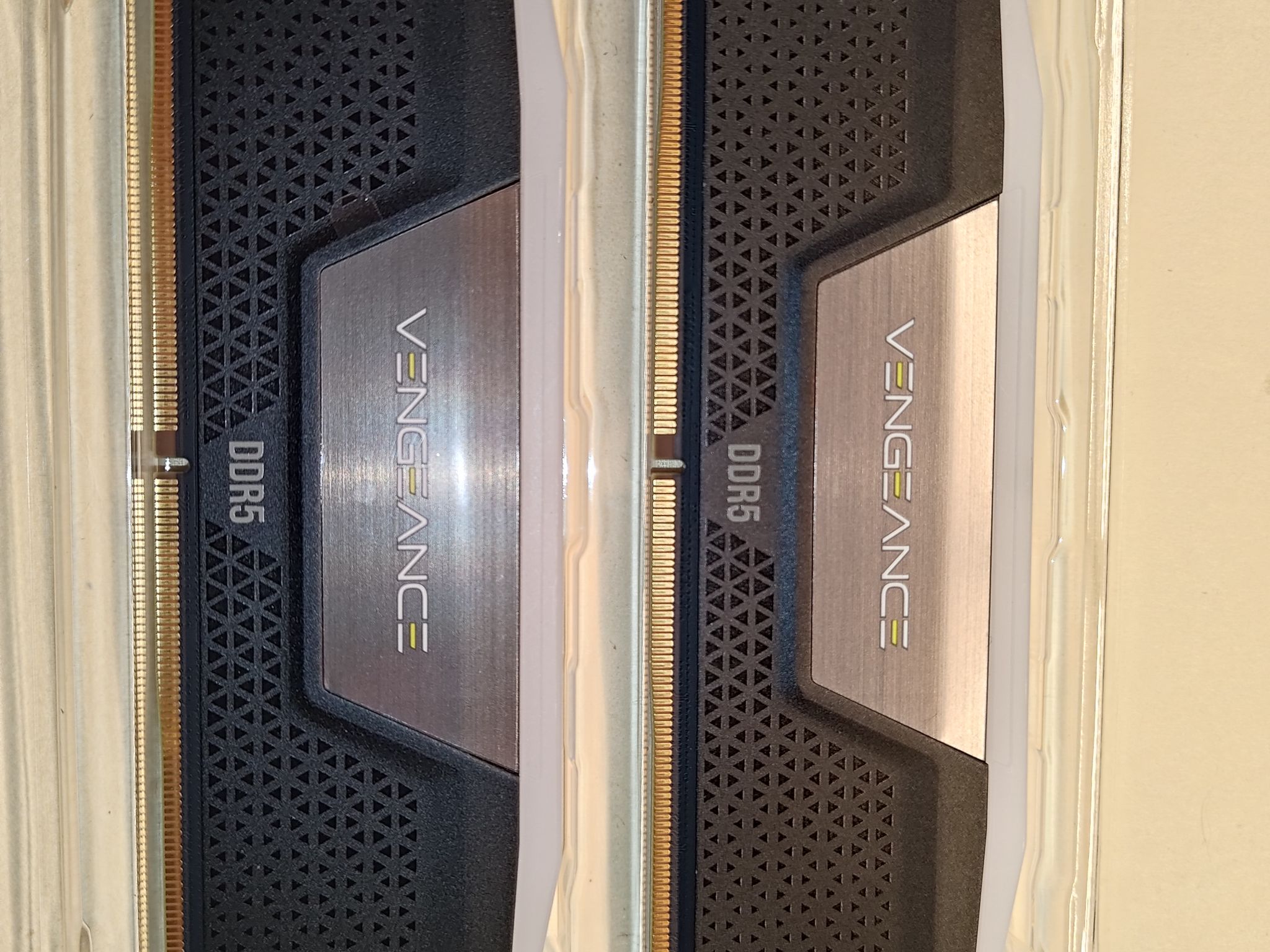CORSAIR Vengeance RGB 32GB (2 x 16GB) 288-Pin PC RAM DDR5 6400