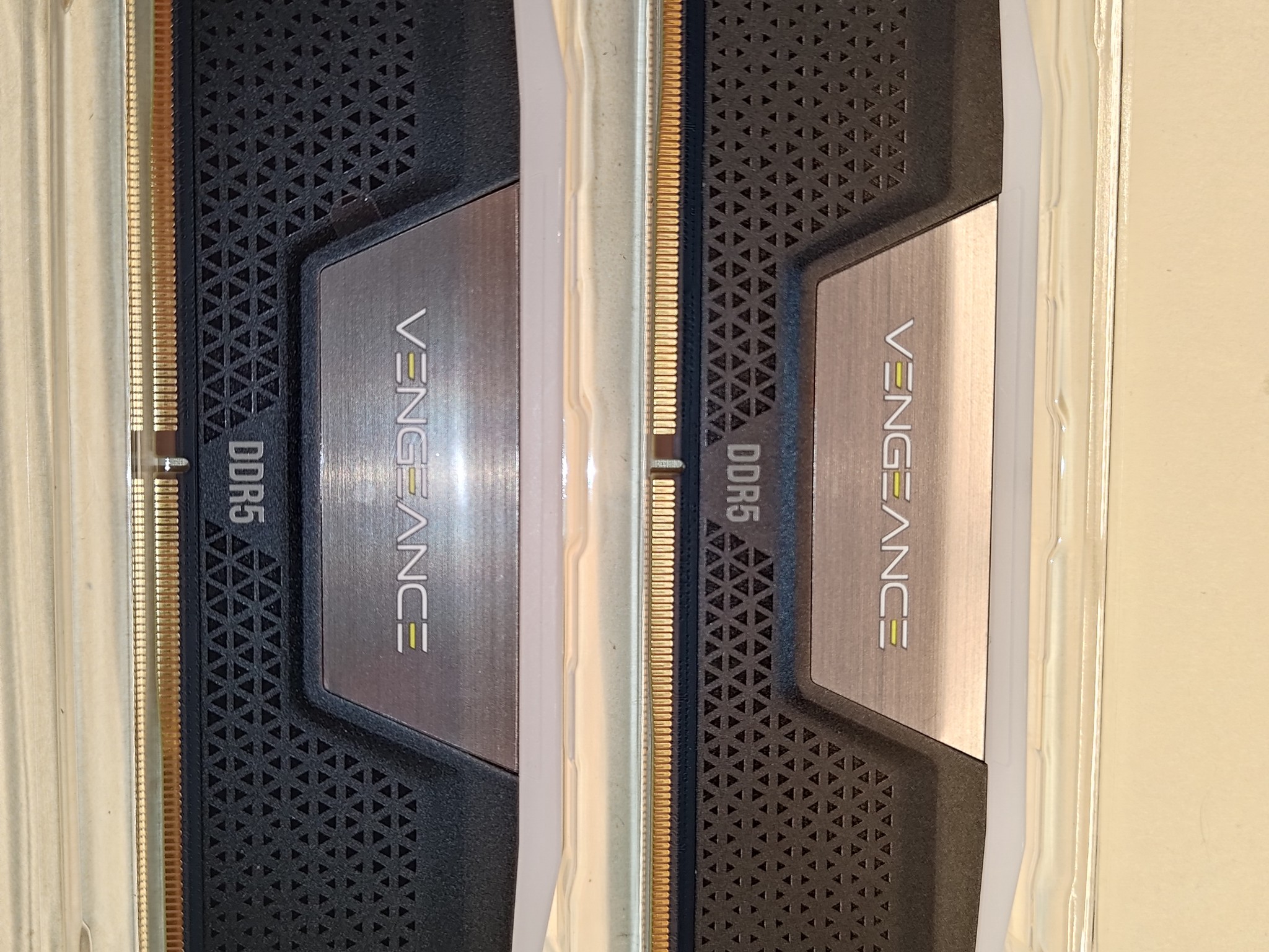 CORSAIR Vengeance RGB 32GB (2 x 16GB) 288-Pin PC RAM DDR5 6400