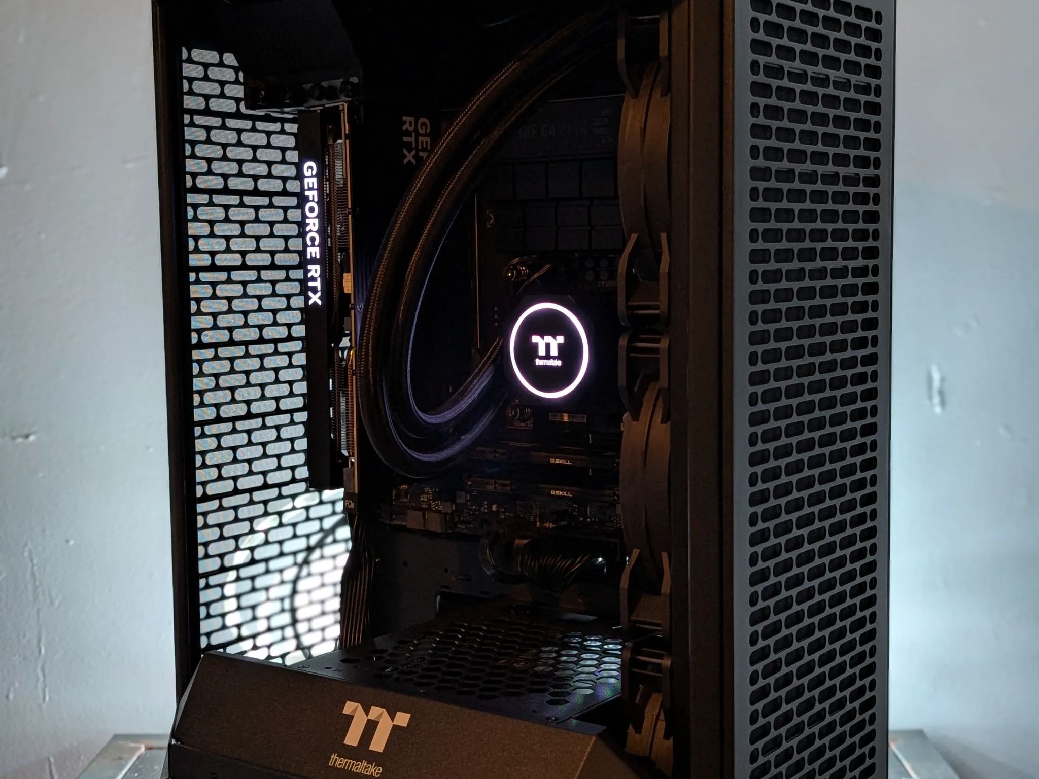 I5 13600KF | RTX 4060ti | 32gb Ram | BLACKOUT GAMING PC!