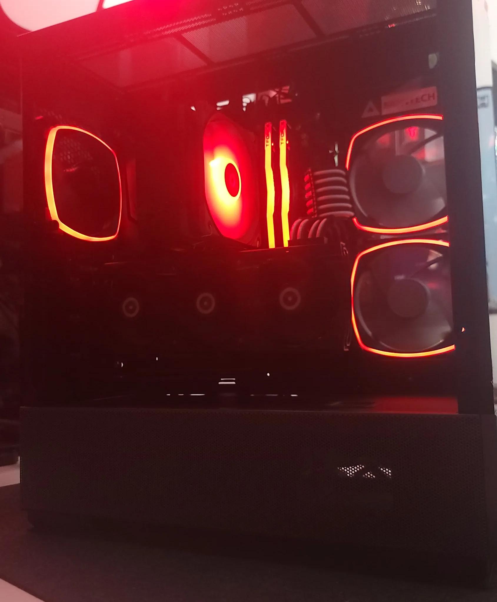 Black Thunder 🌨⚡️ Gaming PC - RTX 3070 - Ryzen 5 5600x - 32GB RAM - 1TB + 250GB NVME PCIe 4.0