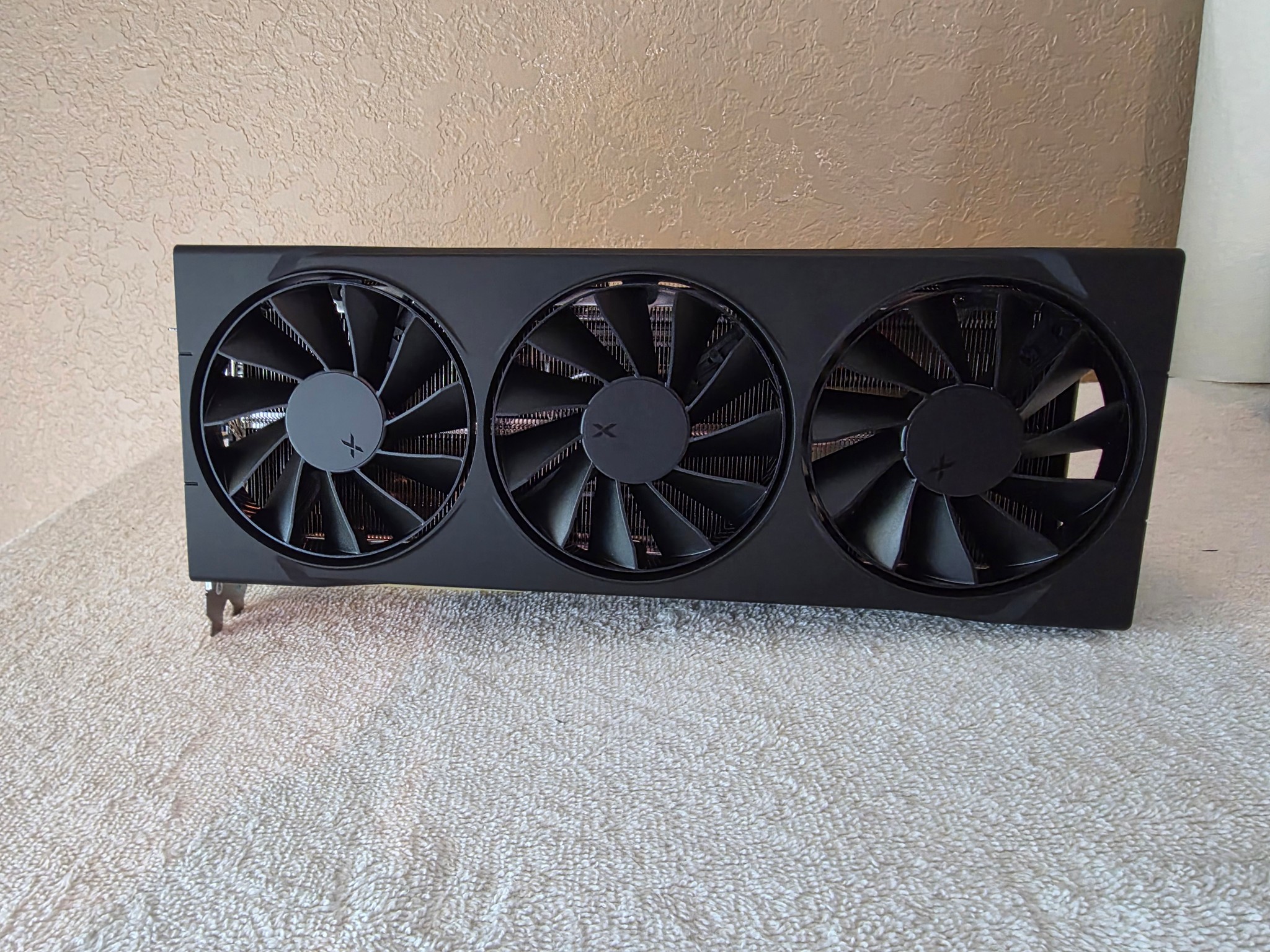 XFX Swift AMD Radeon RX 9070XT Triple Fan Gaming 16GB