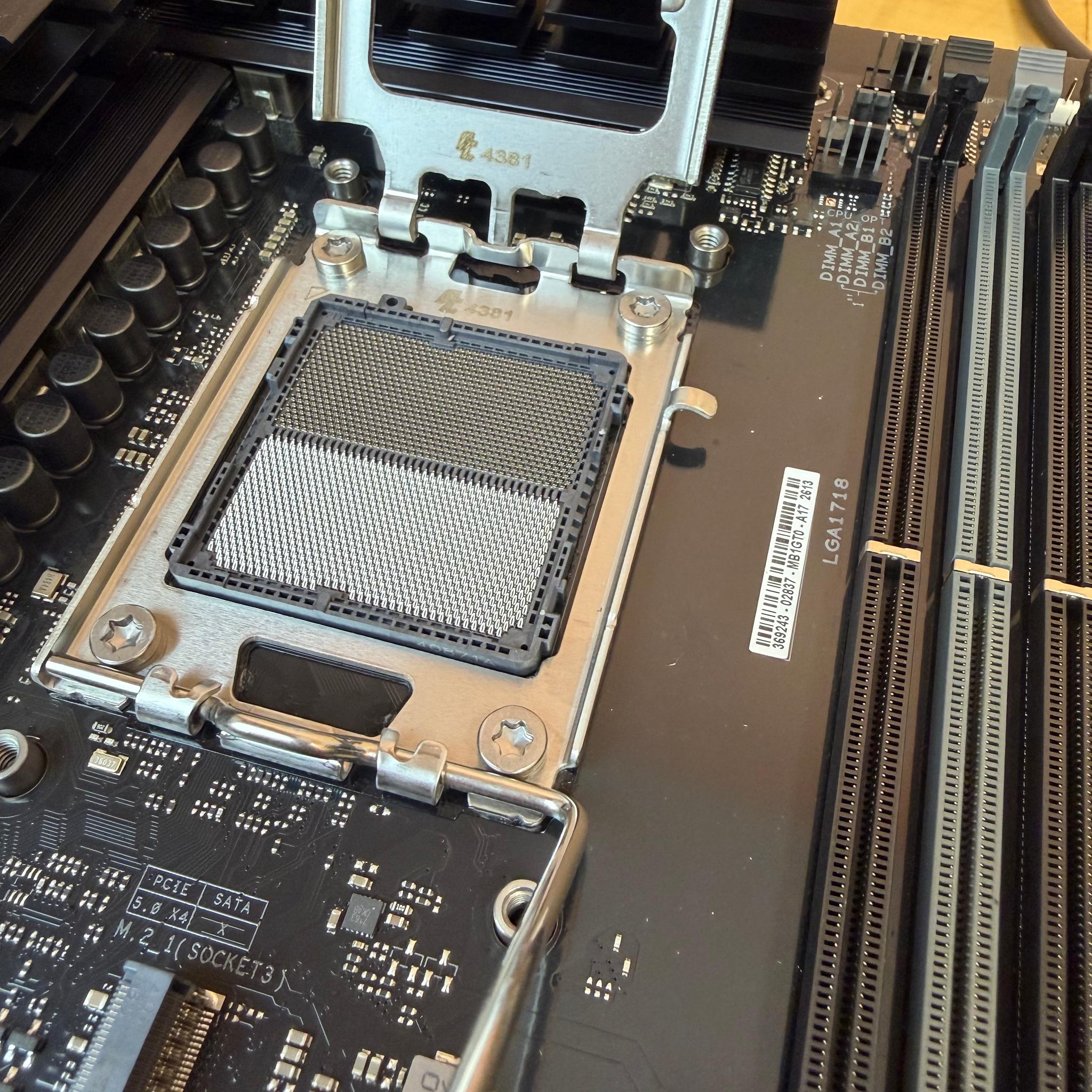 ASUS TUF Gaming B650-E WiFi AM5 Motherboard – Fully Functional – READ DESCRIPTION