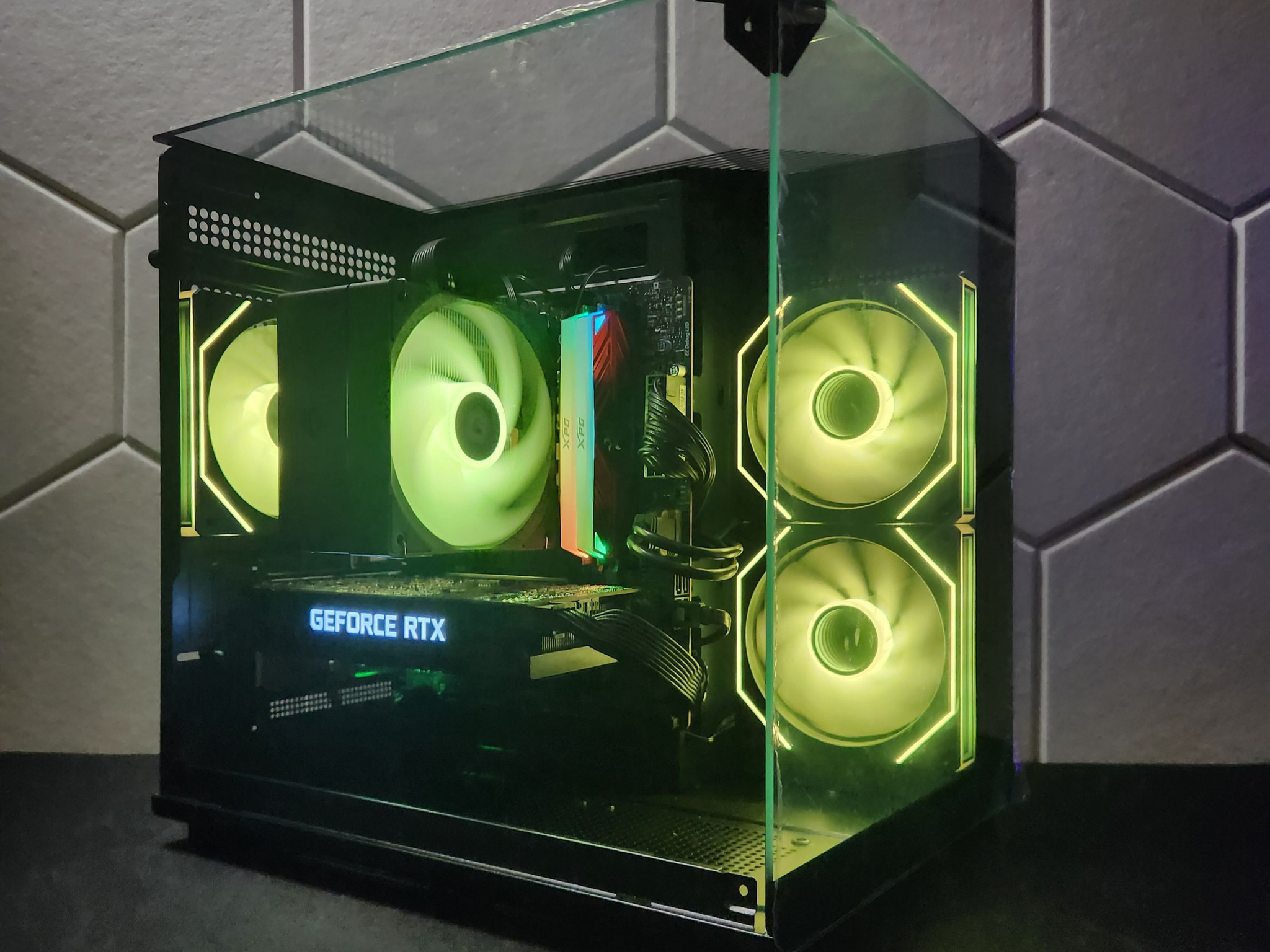 RTX 2060 | Intel I5 10400F | 16GB DDR4 | 256GB SSD + 1TB HDD | Windows 11