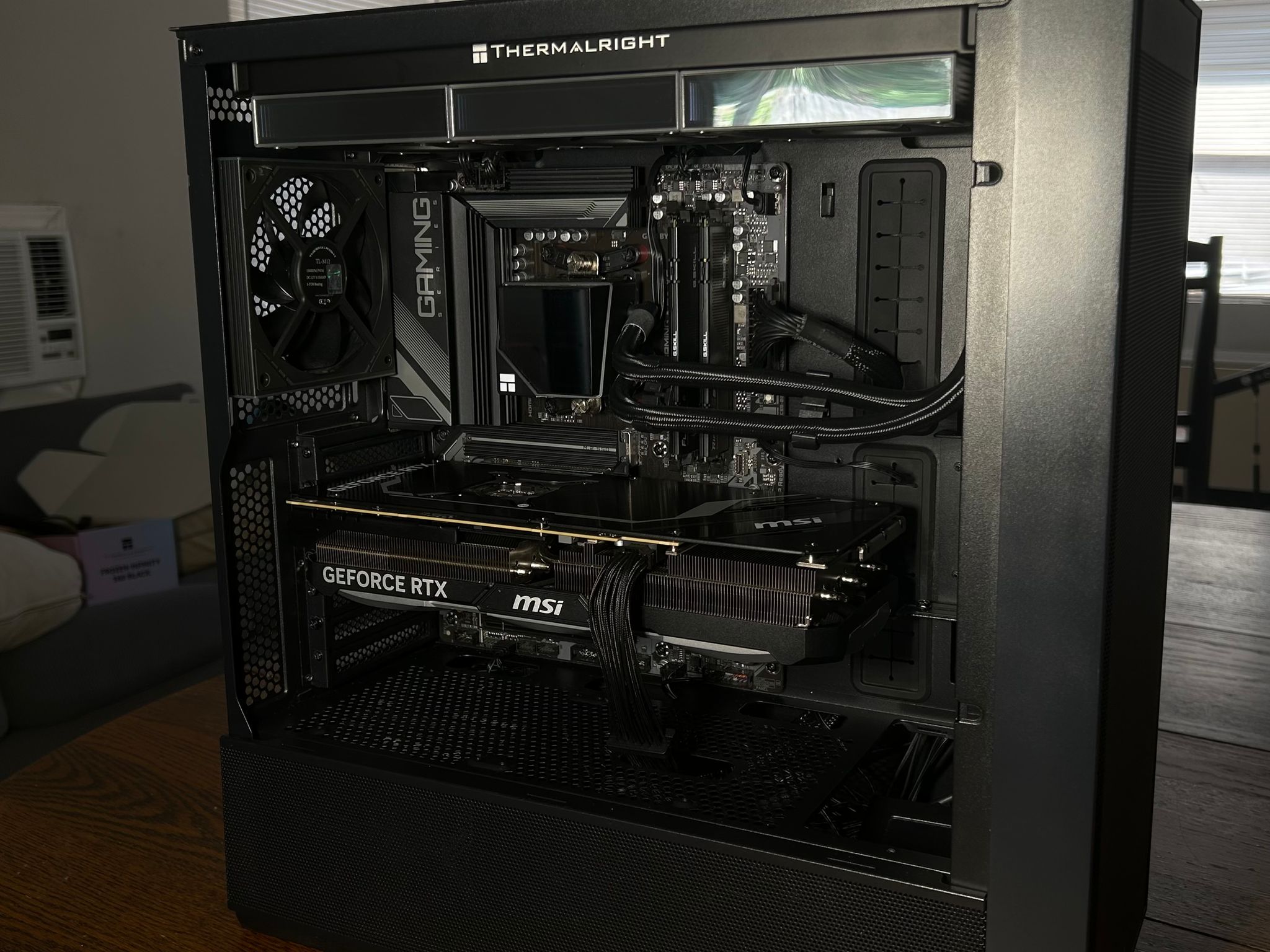 4080 SUPER & 7 7700X GAMING PC