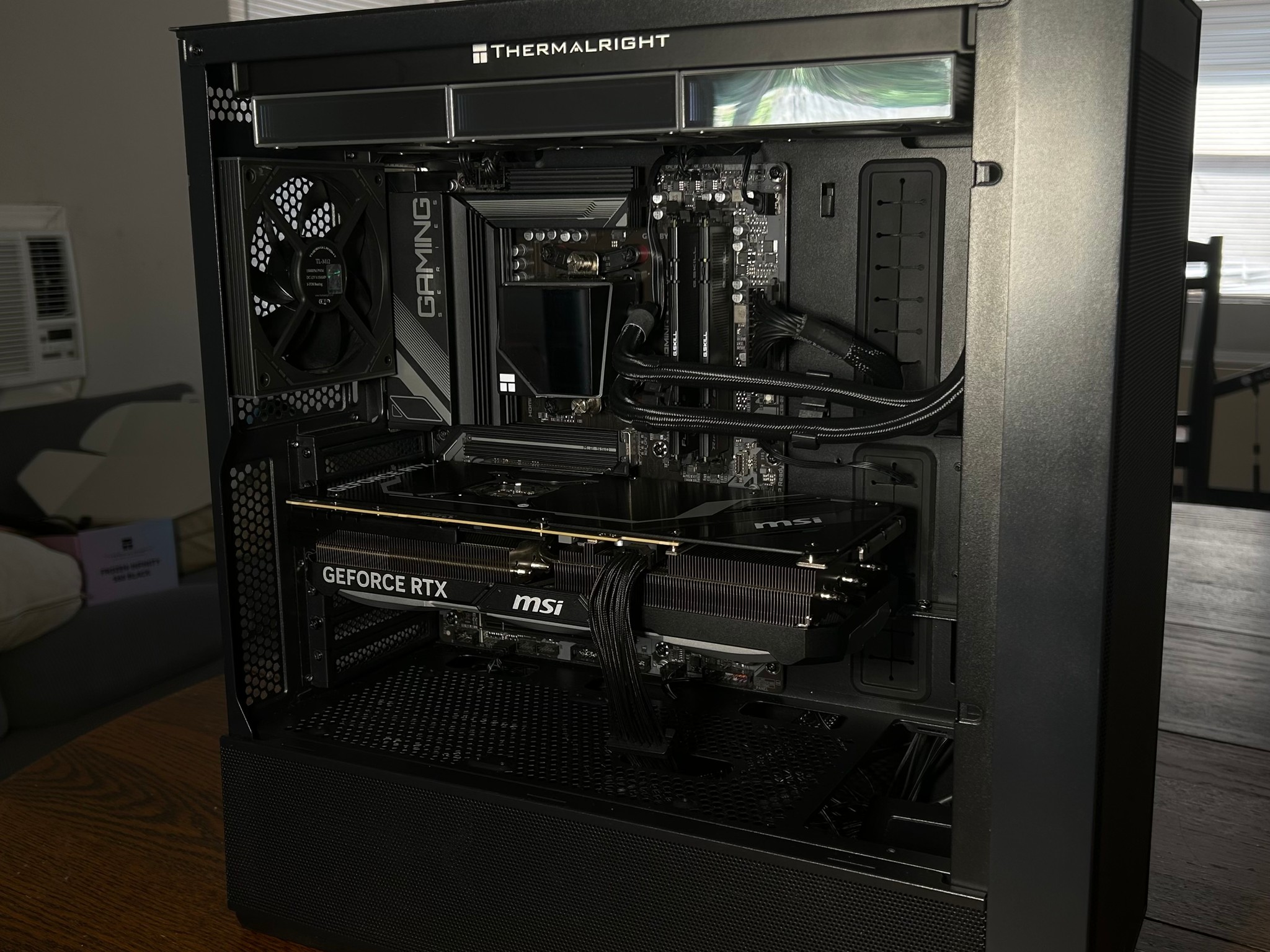 4080 SUPER & 7 7700X GAMING PC