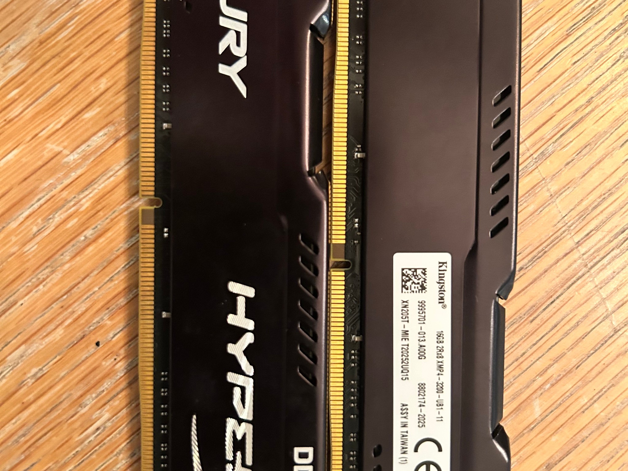 Kingston HyperX FURY 32GB (2x16GB) DDR4 3200MHz RAM Kit - Black