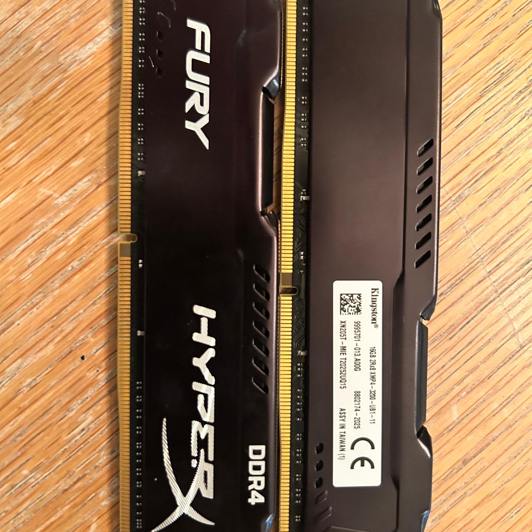 Kingston HyperX FURY 32GB (2x16GB) DDR4 3200MHz RAM Kit - Black