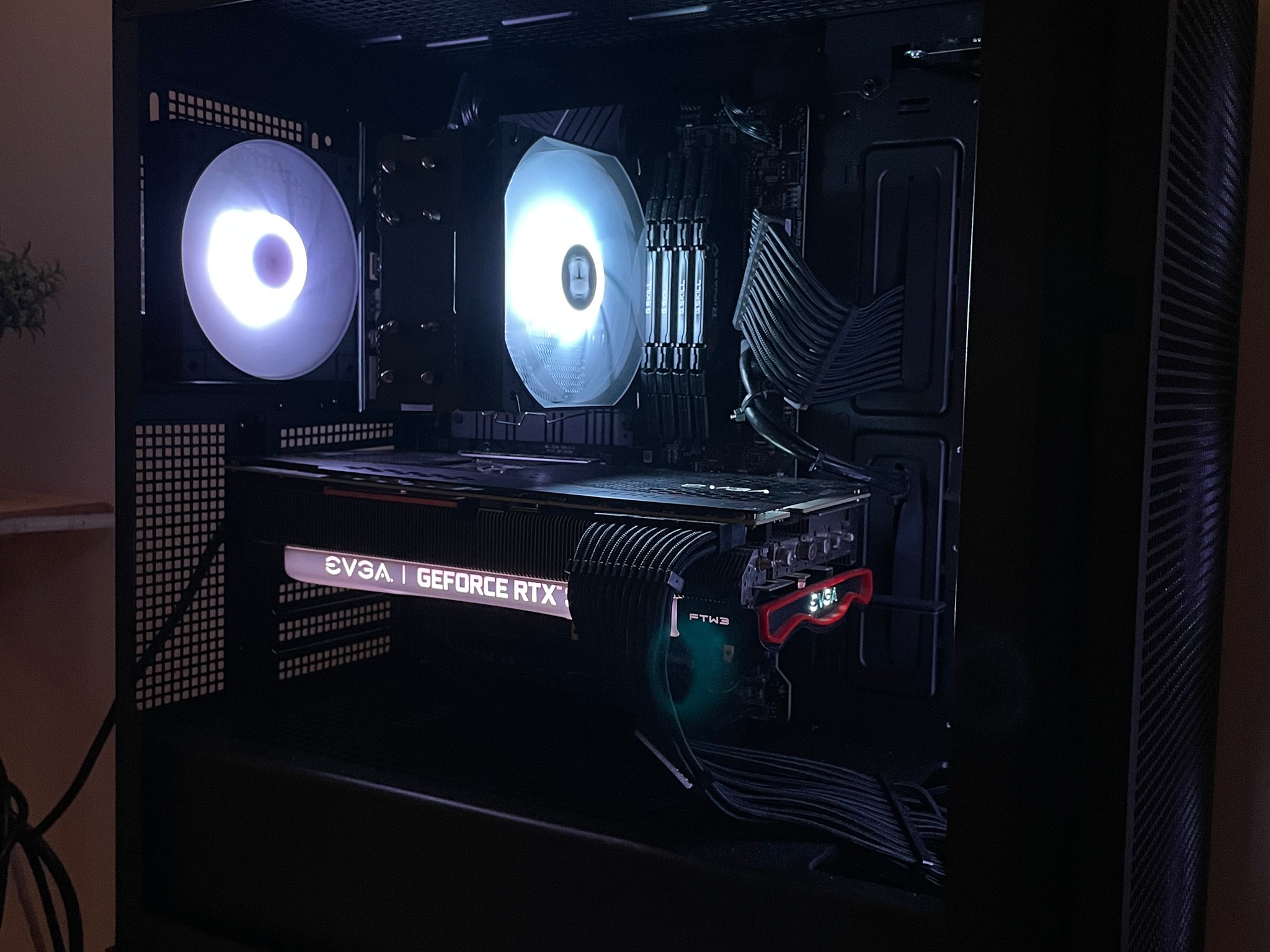 FLASH SALE |🖤🤍1440p PC | RTX 3080 | 12600KF | 32GB | 1TB M.2 | Windows 11 Home |🤍🖤