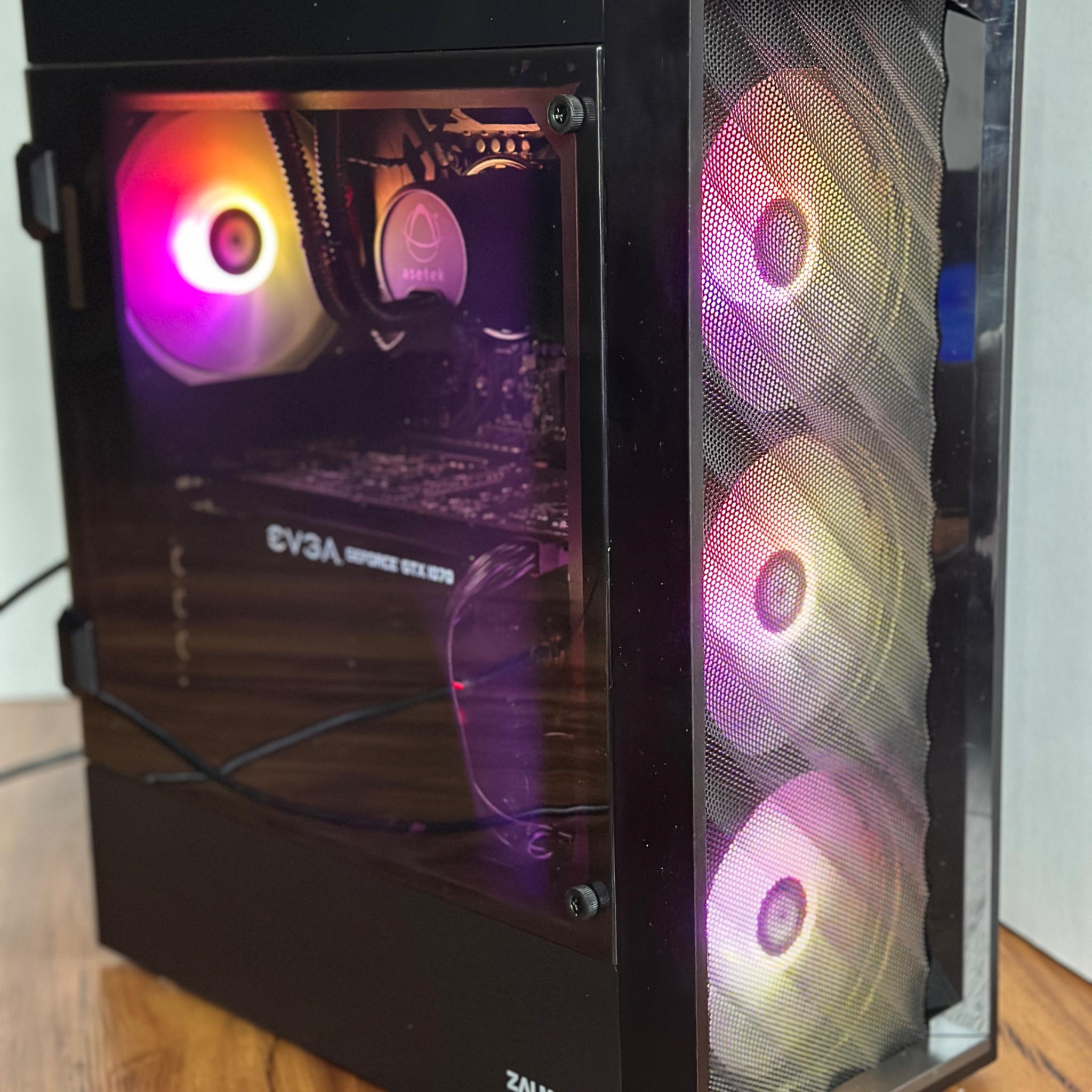 GTX 1070 | Core i7 7700 | 16GB DDR4 | 512GB SSD | Windows 11