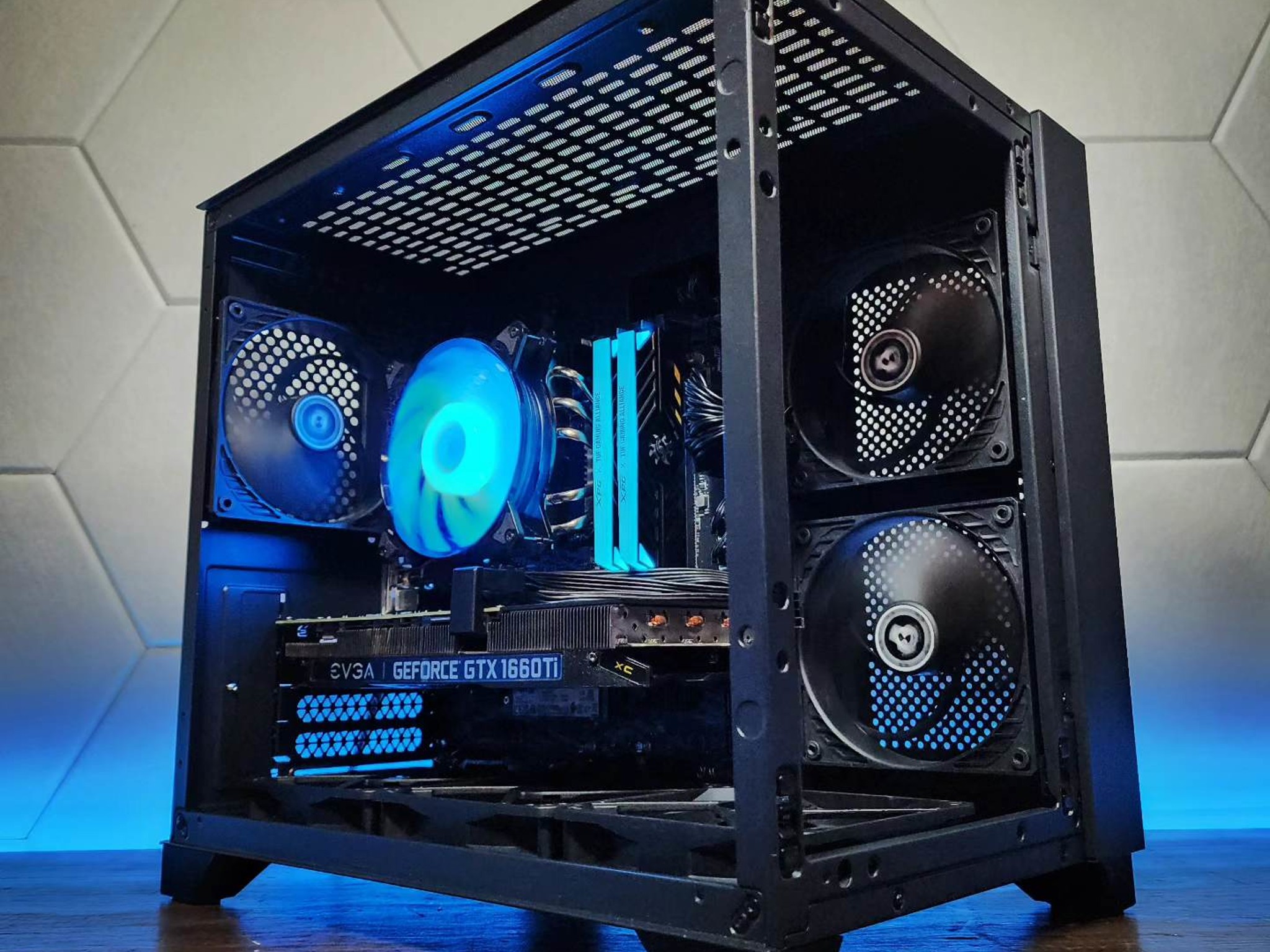💙🖤💙 GTX 1660 Ti // Core i3 10100F // 16GB 3200MHz* // 1TB NVMe Gen 4