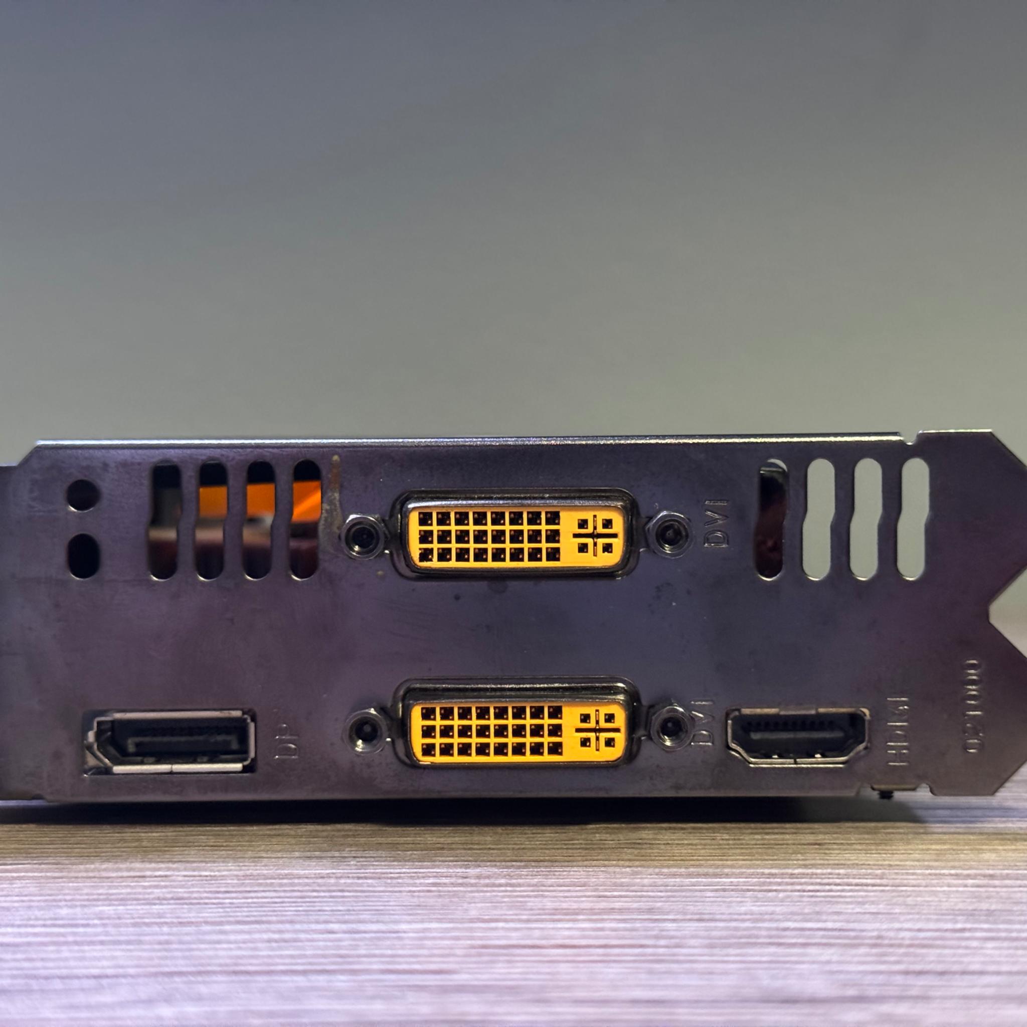 Zotac GTX460 AMP Edition 2GB!! DDR5 HDMI DVI & DP Works
