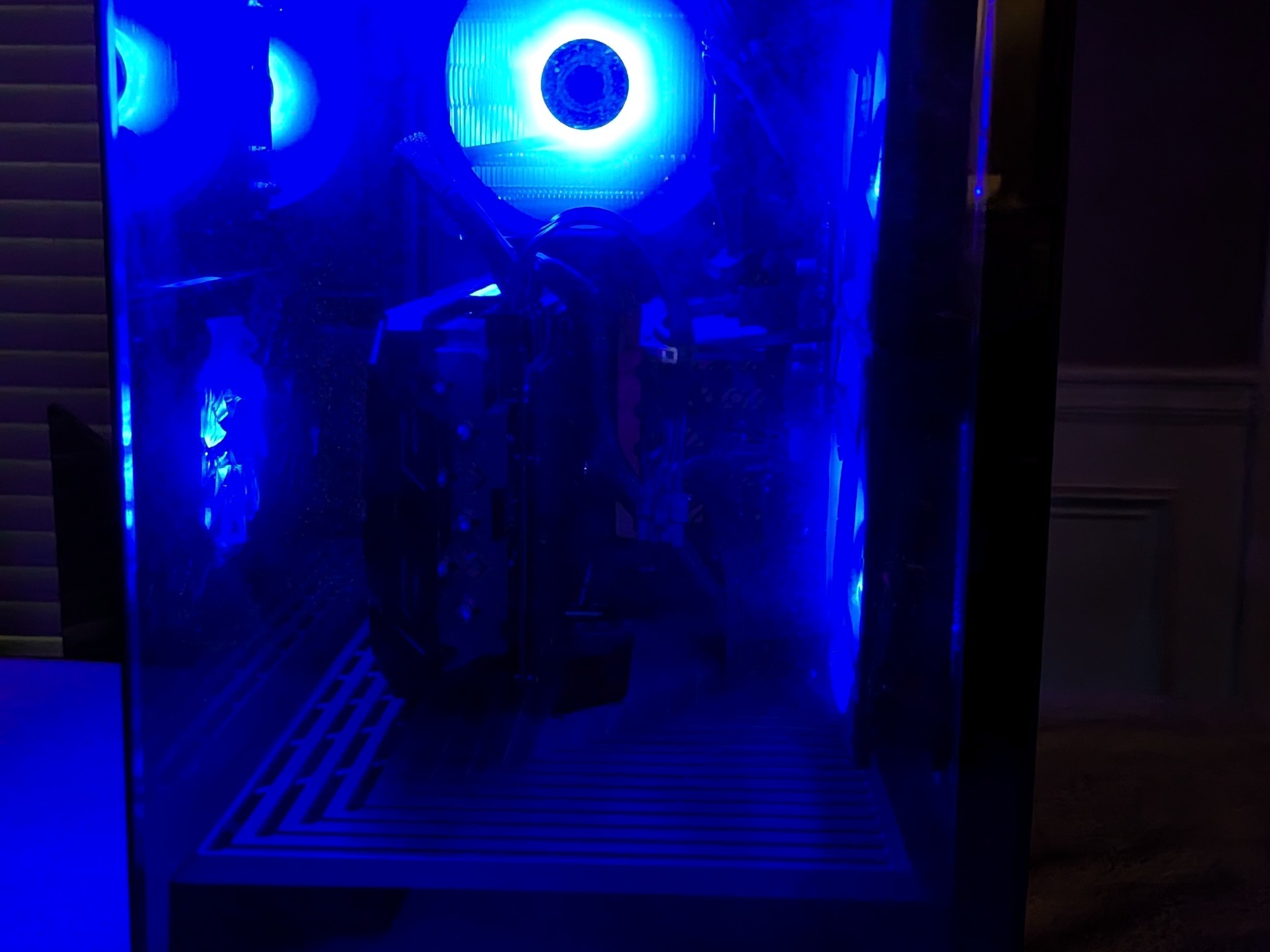 Radeon RX 6800XT Custom Gaming PC with Hyte y40 Case