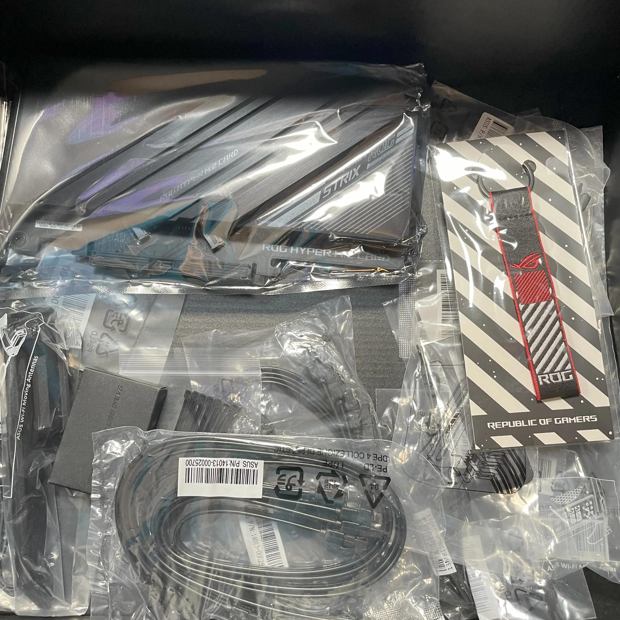 ASUS ROG Maximus Z790 Dark Hero WiFi6E LGA 1700