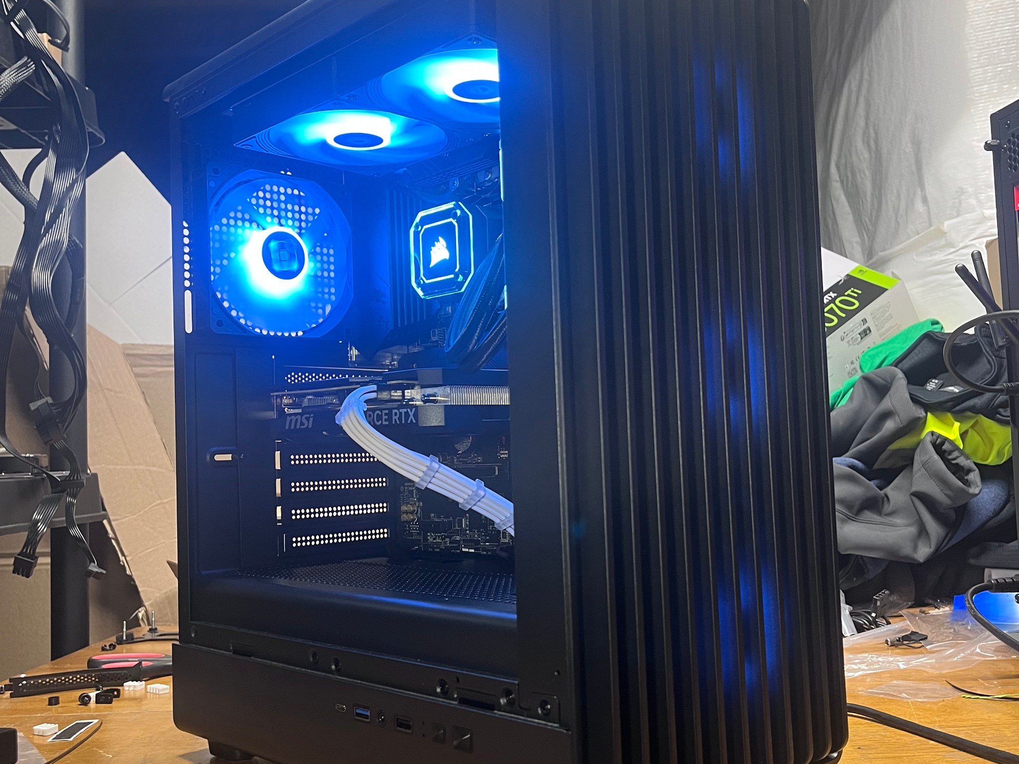 RTX 4060 Ti | Ryzen 7 3800X | 16 GBs RAM | Gaming PC