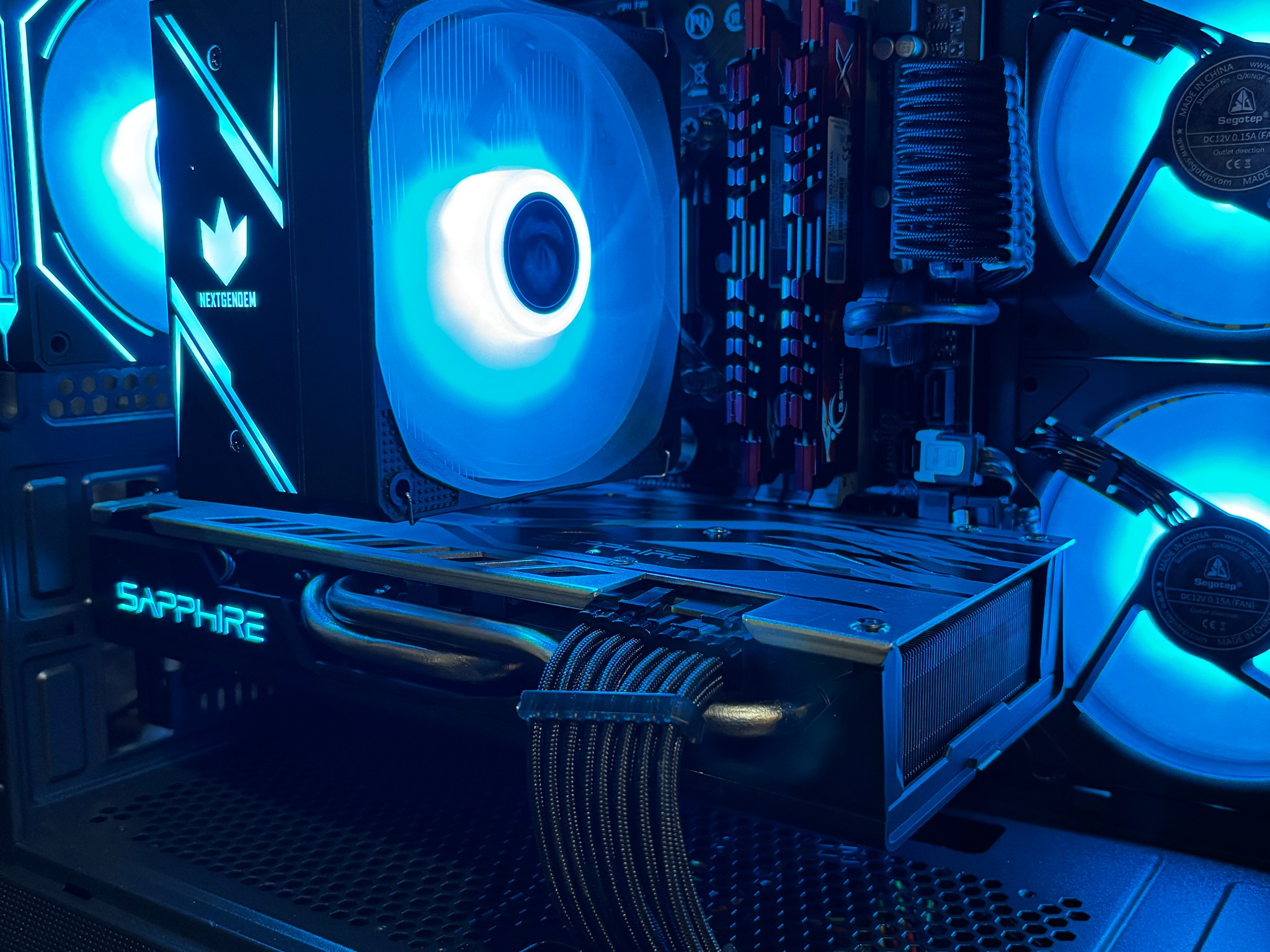 Beautiful Fish Tank Gaming PC | RX 570 8GB + i7 | WiFi