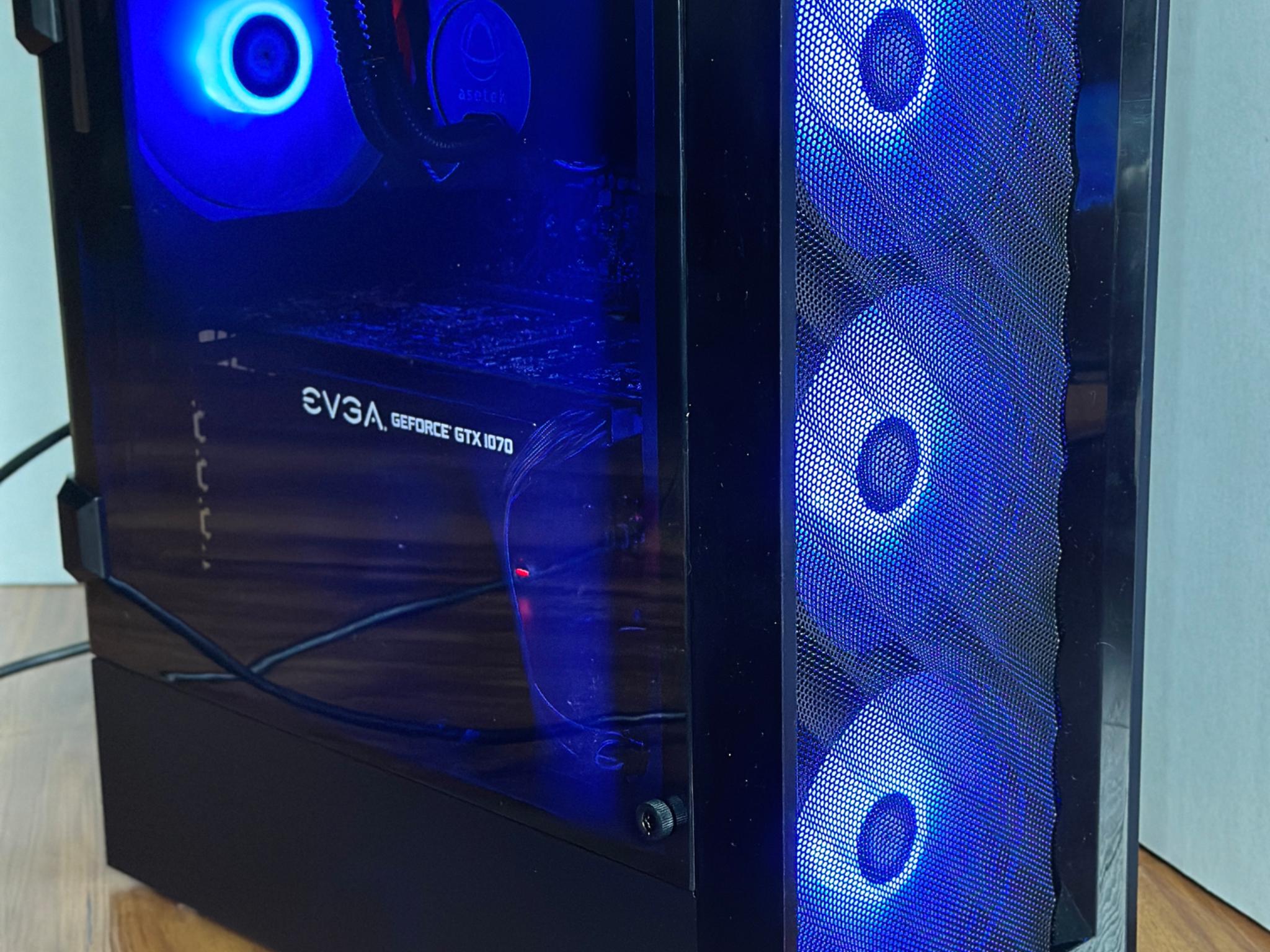 GTX 1070 | Core i7 7700 | 16GB DDR4 | 512GB SSD | Windows 11 