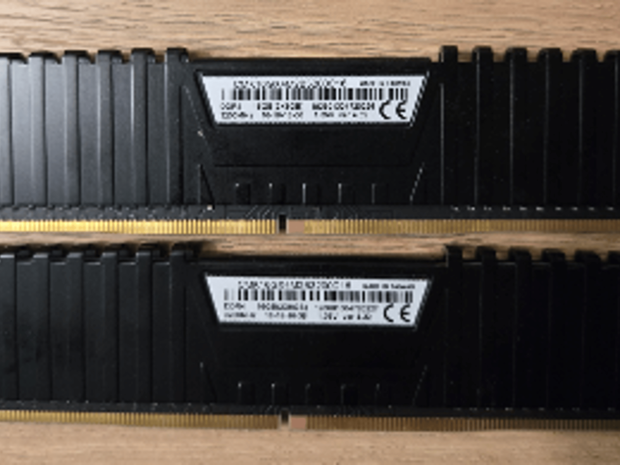 Corsair Vengeance LPX 16GB DDR4-2400 (2x8GB)
