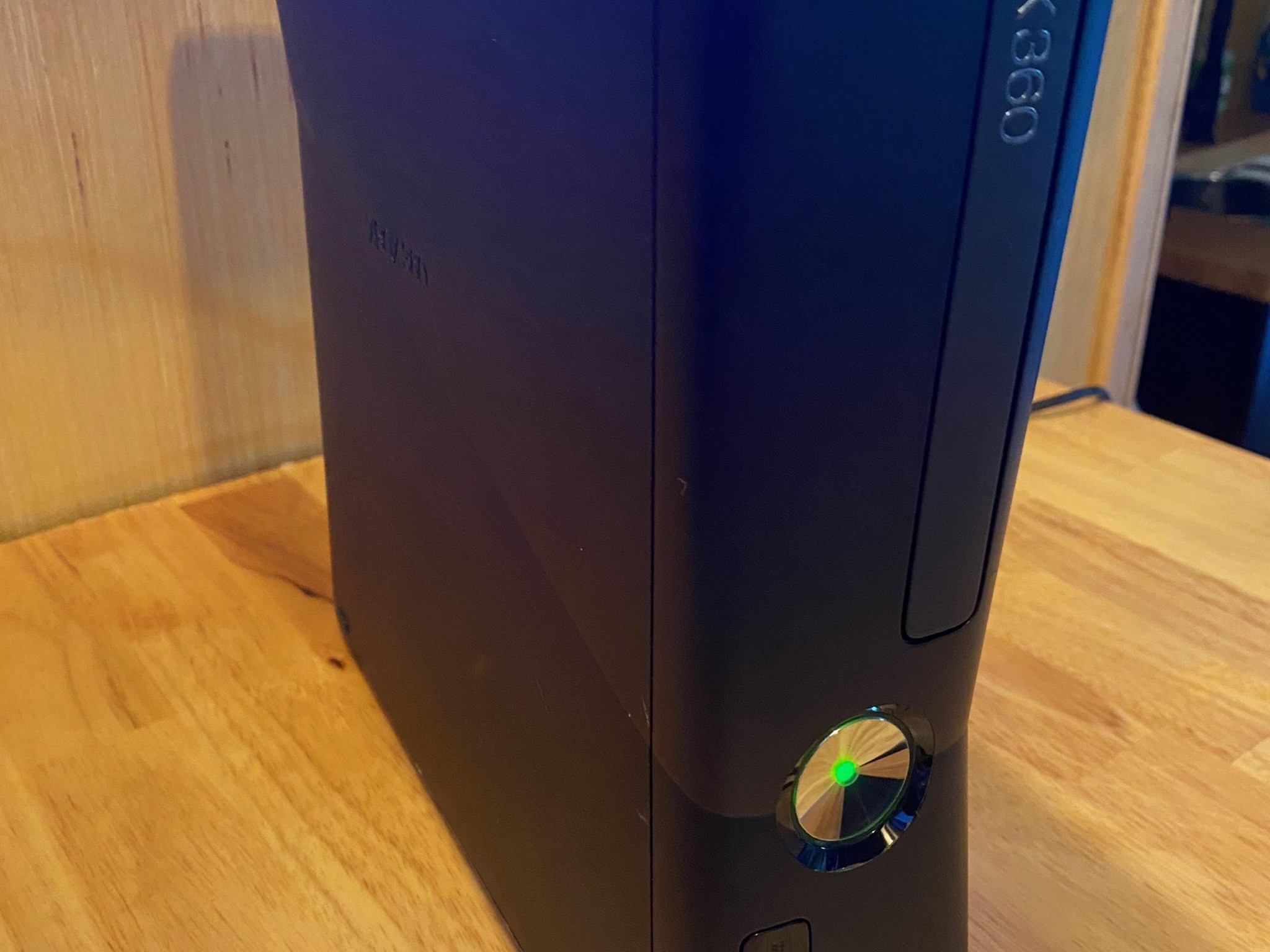 RGH 3 Xbox 360 slim | 500 GB | Corona V4