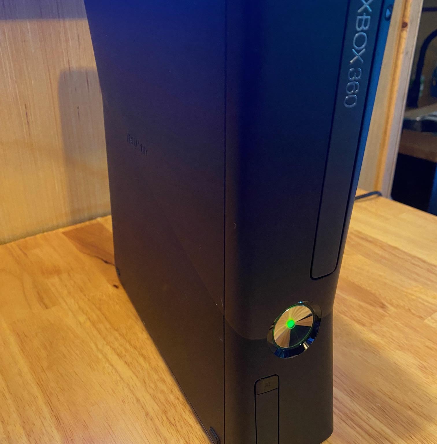RGH 3 Xbox 360 slim | 500 GB | Corona V4