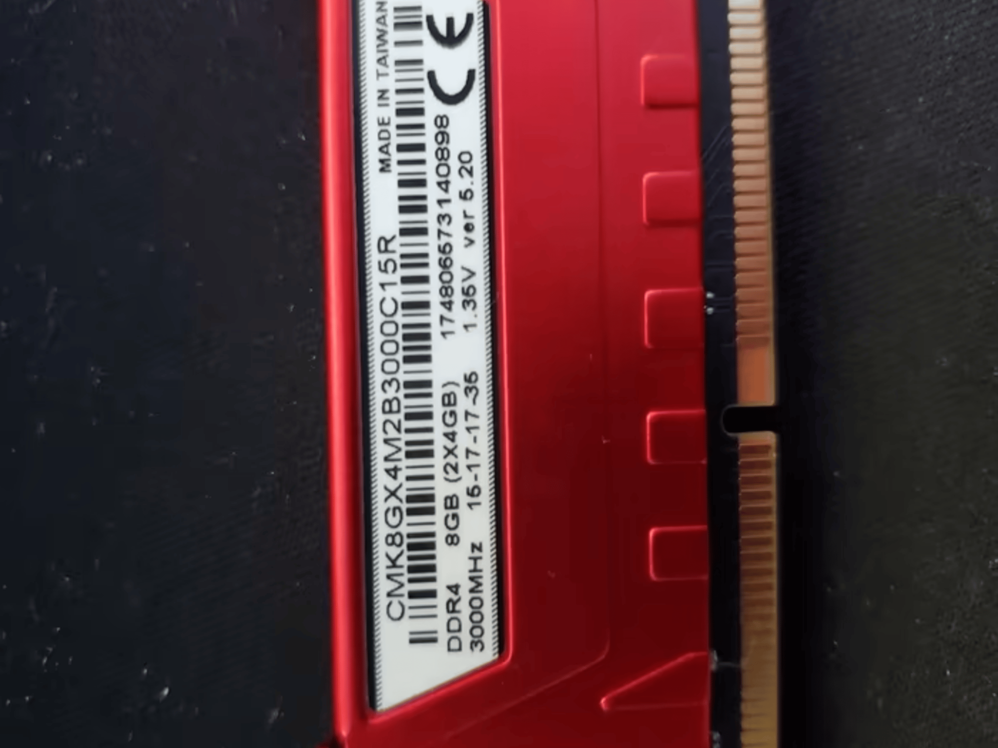 Corsair Vengeance 8 GB (2 x 4 GB) DDR4-3000Mhz Ram/Memory