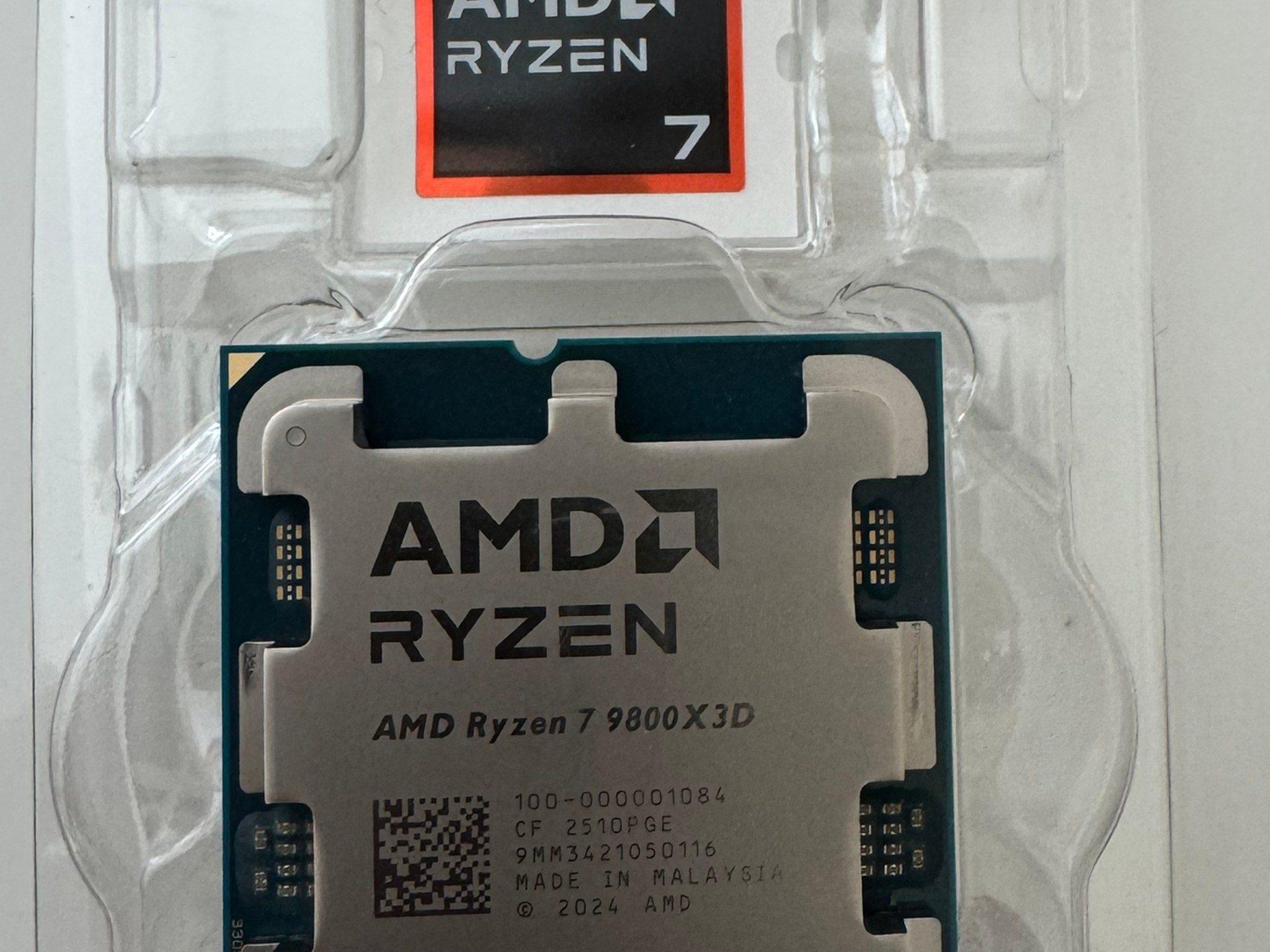 ASUS ROG CROSSHAIR X870E APEX AMD AM5 ATX motherboard + AMD Ryzen 7 9800X3D CPU Combo