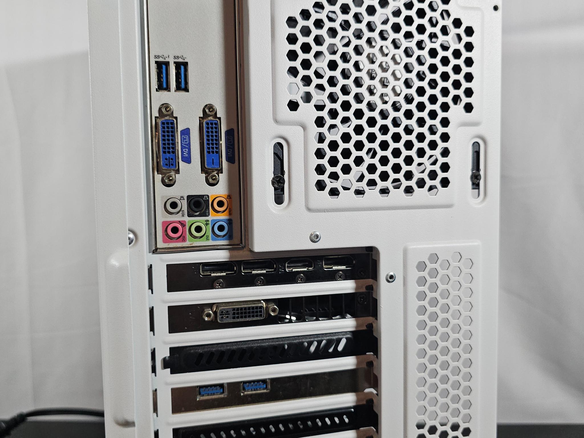 Entry 1080p / GTX 980-ti 6GB / i7 4770 / 32GB DDR3 / 512GB SSD