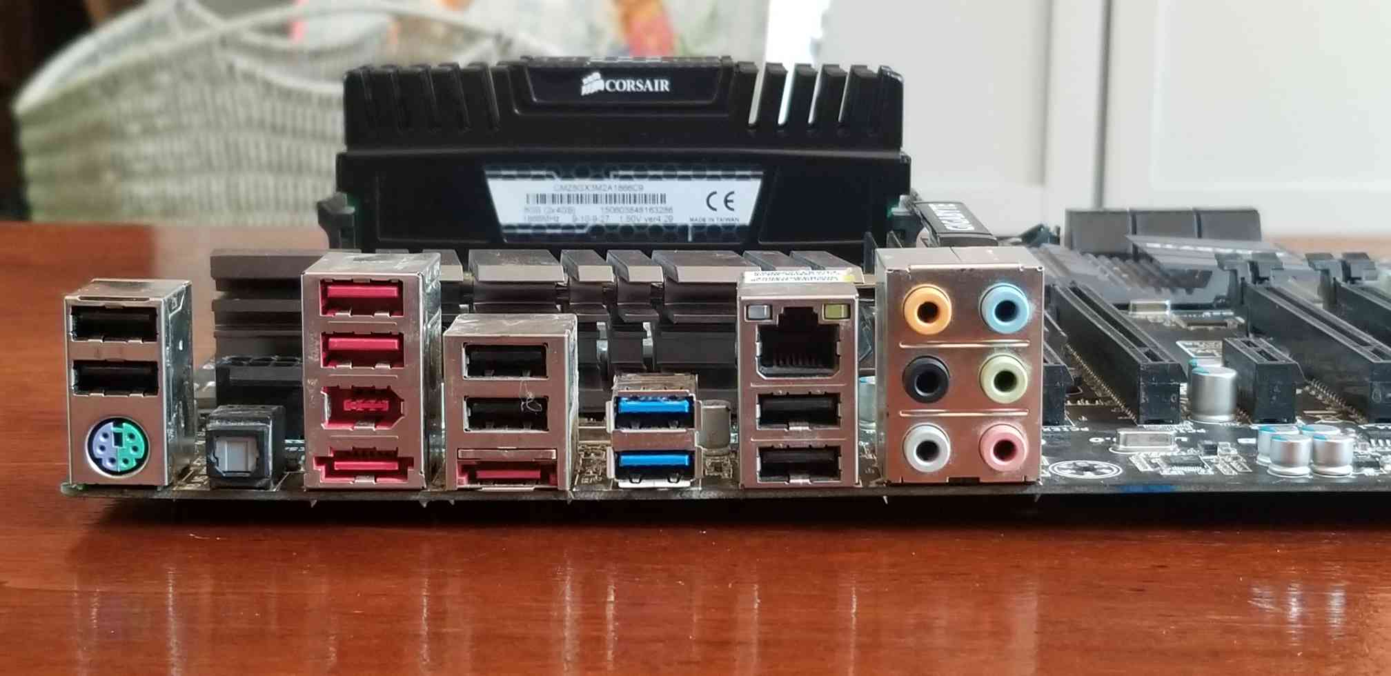 AMD FX 8350 (8 Cores 8 Threads) + Gigabyte GA-990FXA-UD3 + 16GB (4x4) DDR3 Bundle (Read Description)