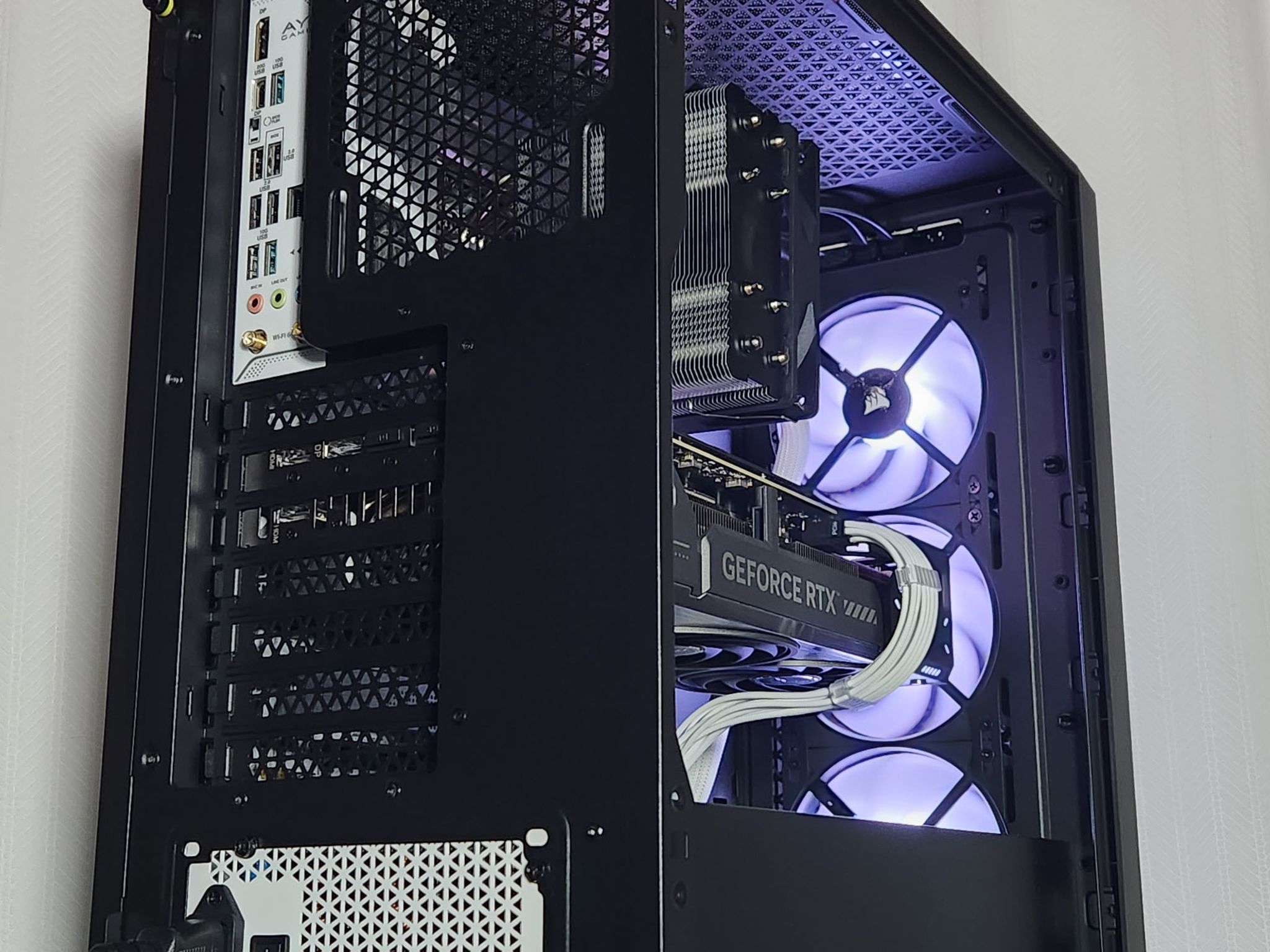 GeForce RTX 5070 Custom Gaming PC - Core Ultra 5 250KF Plus
