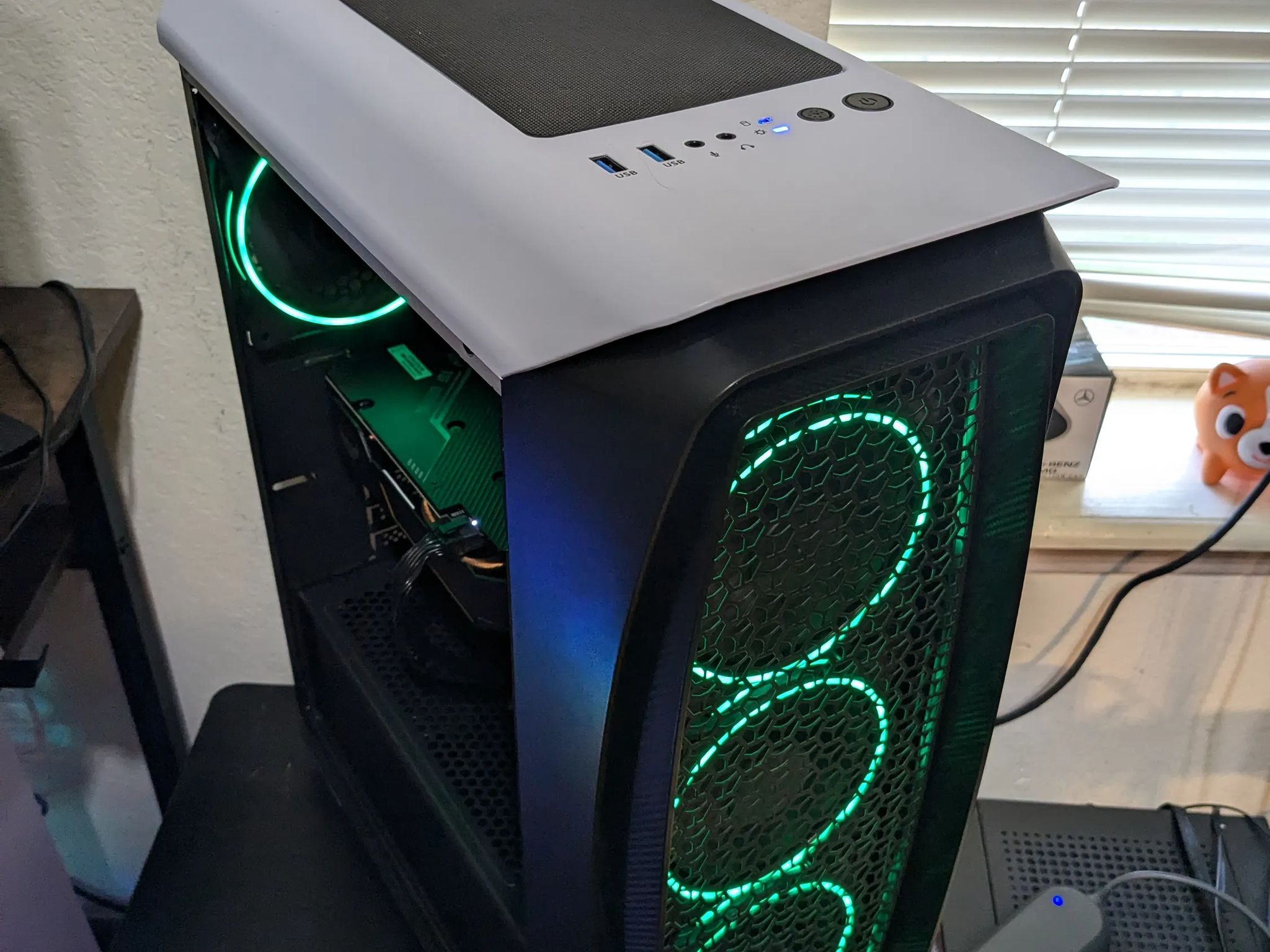 FREE SHIP|| i5-8500 6 Core, GTX 1660 SUPER 6GB, 16GB RAM, 480GB SSD, 650W PSU, Win10, RGB, WiFi