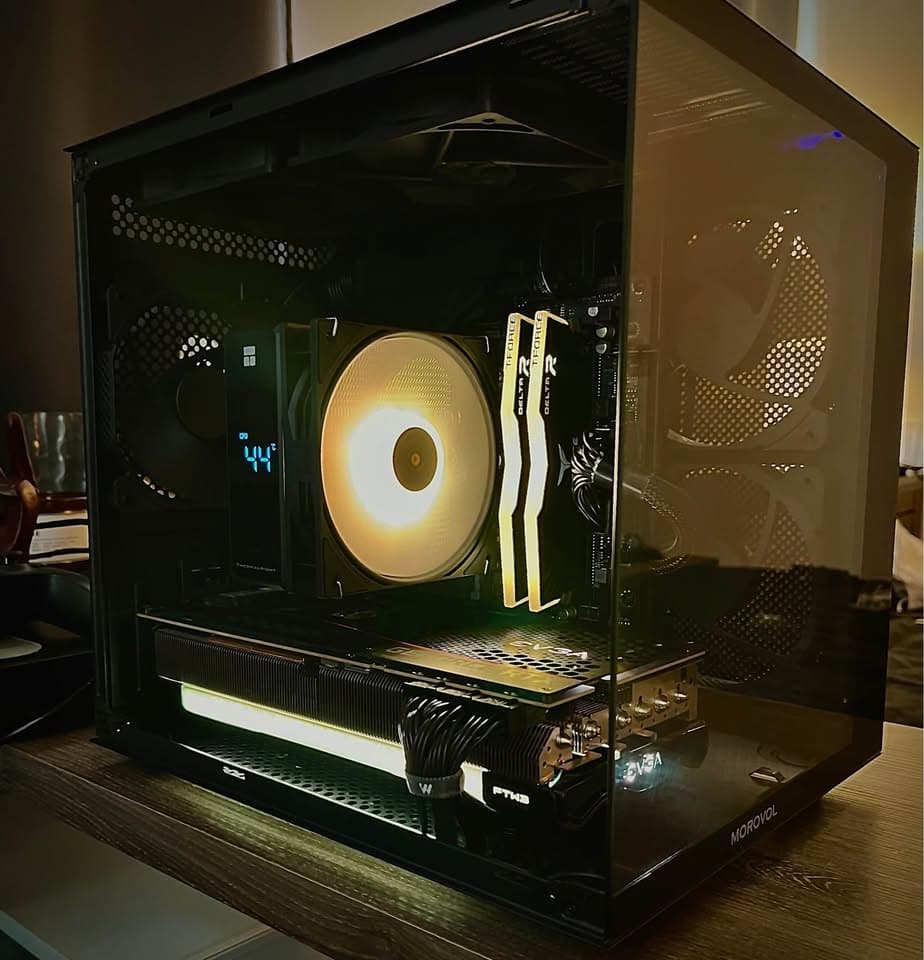 Compact 1440p | EVGA FTW3 RTX 3080 | 32GB T-Force RGB 3600mhz | Ryzen 5 5600X | 1TB m.2 NVMe