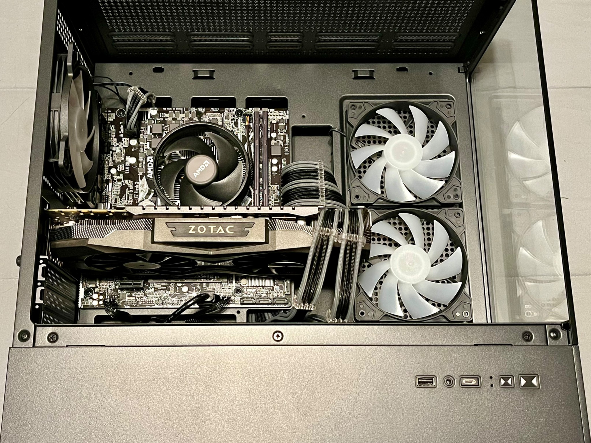 Custom Gaming PC |GTX 1080 // Ryzen 3500x // 16GB DDR4|