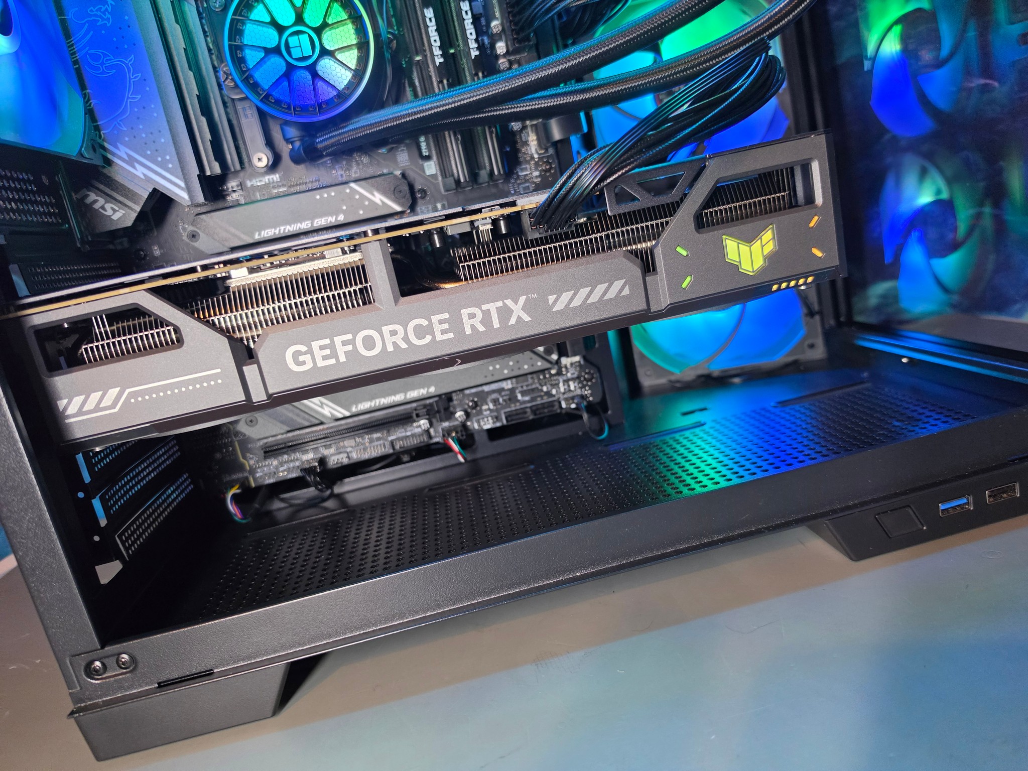 ASUS RTX 5070 12gb + Intel Core i7 14700f