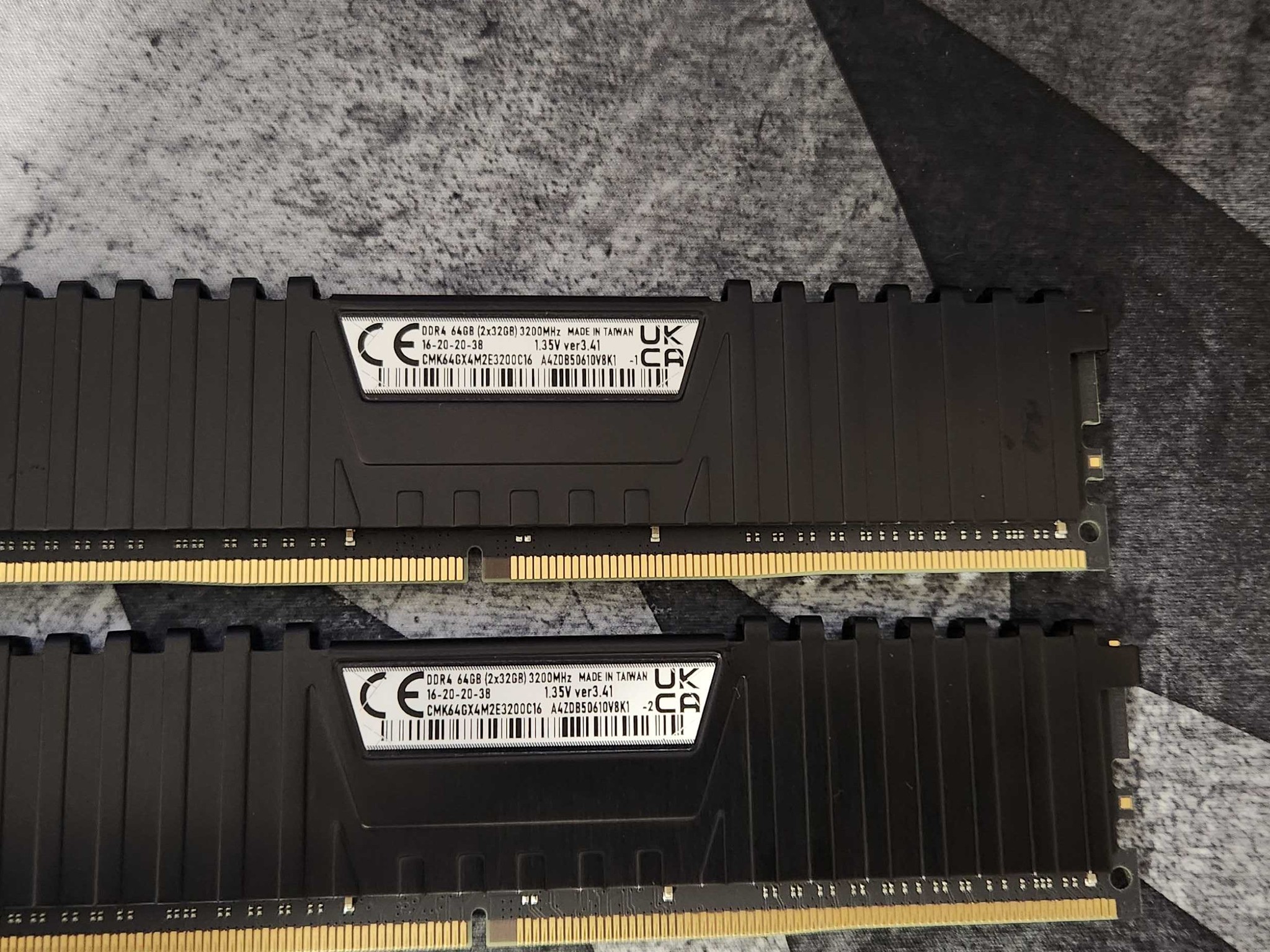 Corsair Vengeance LPX 64GB (2×32GB) DDR4 3200MHz CL16